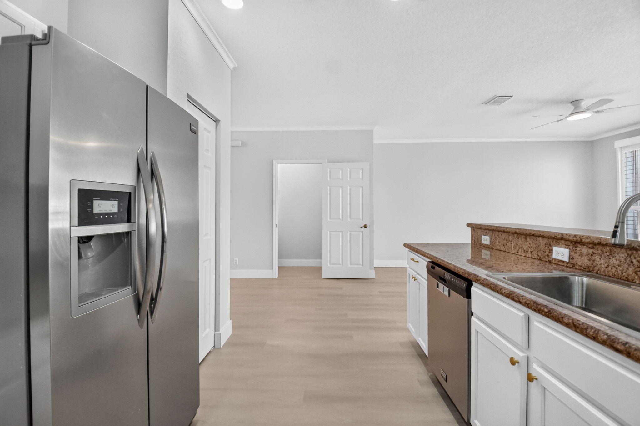 3085 N EVERGREEN Circle