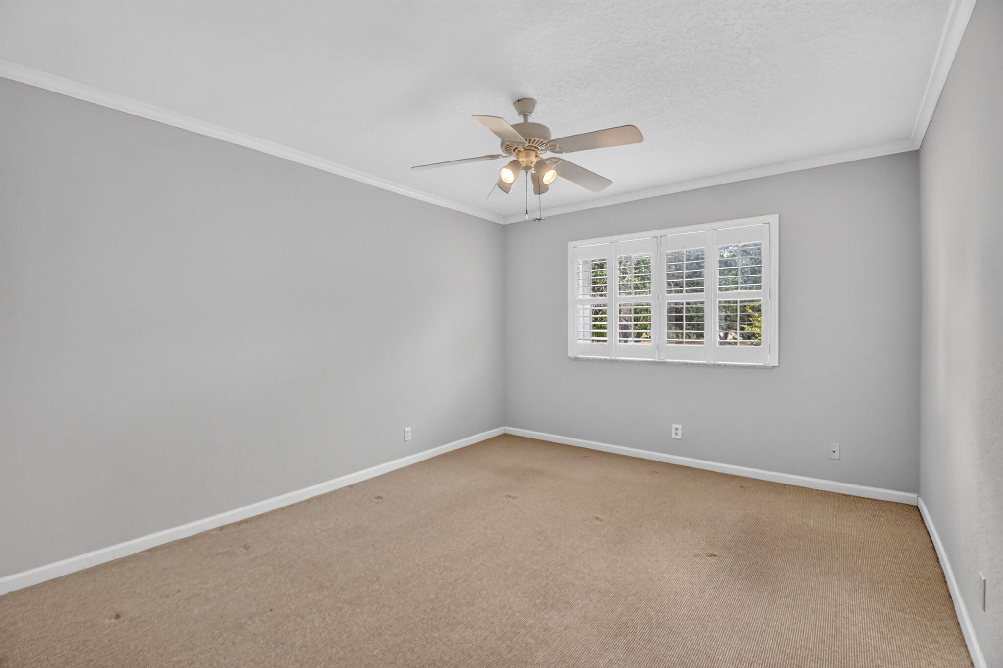 3085 N EVERGREEN Circle