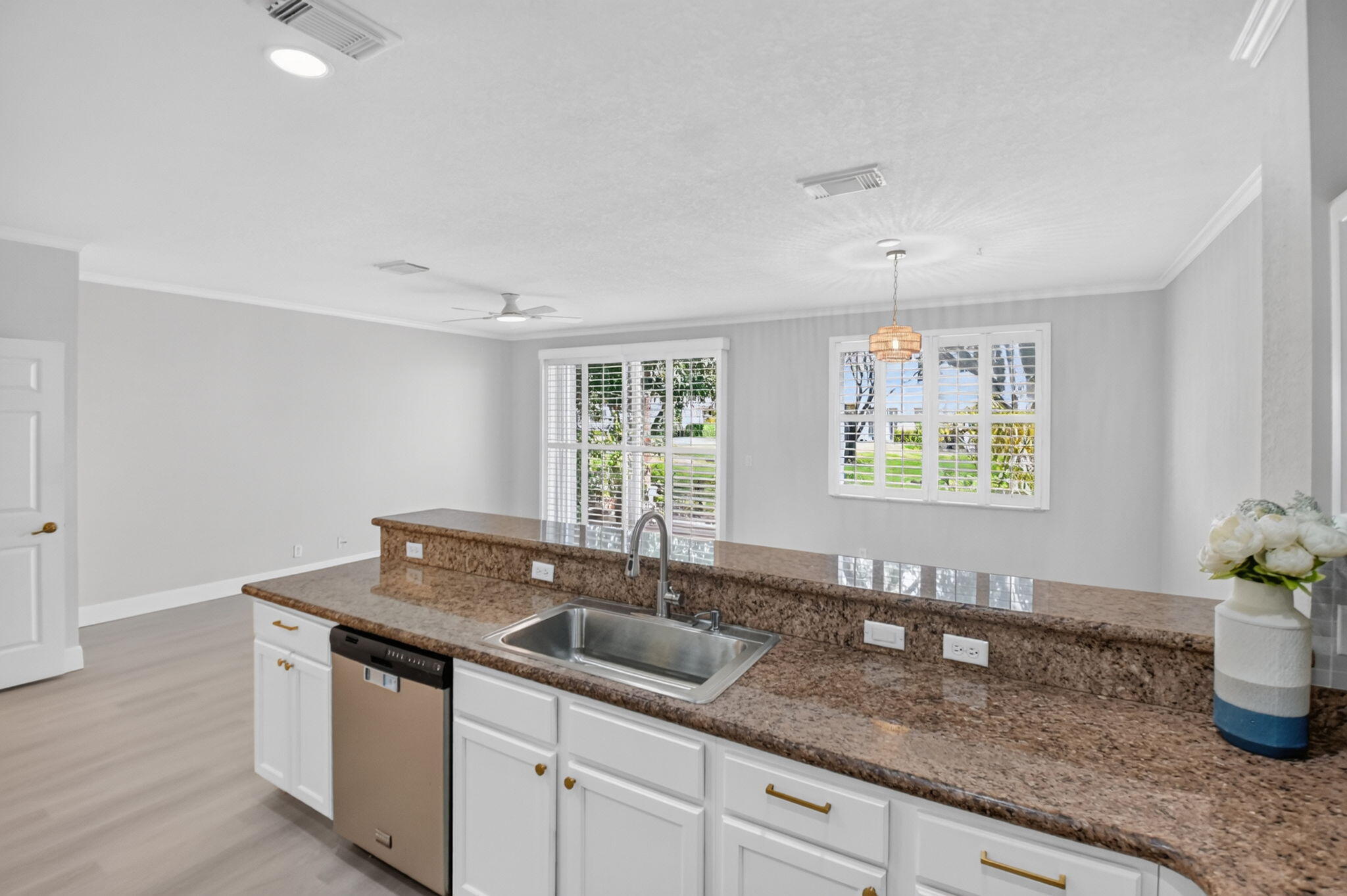 3085 N EVERGREEN Circle