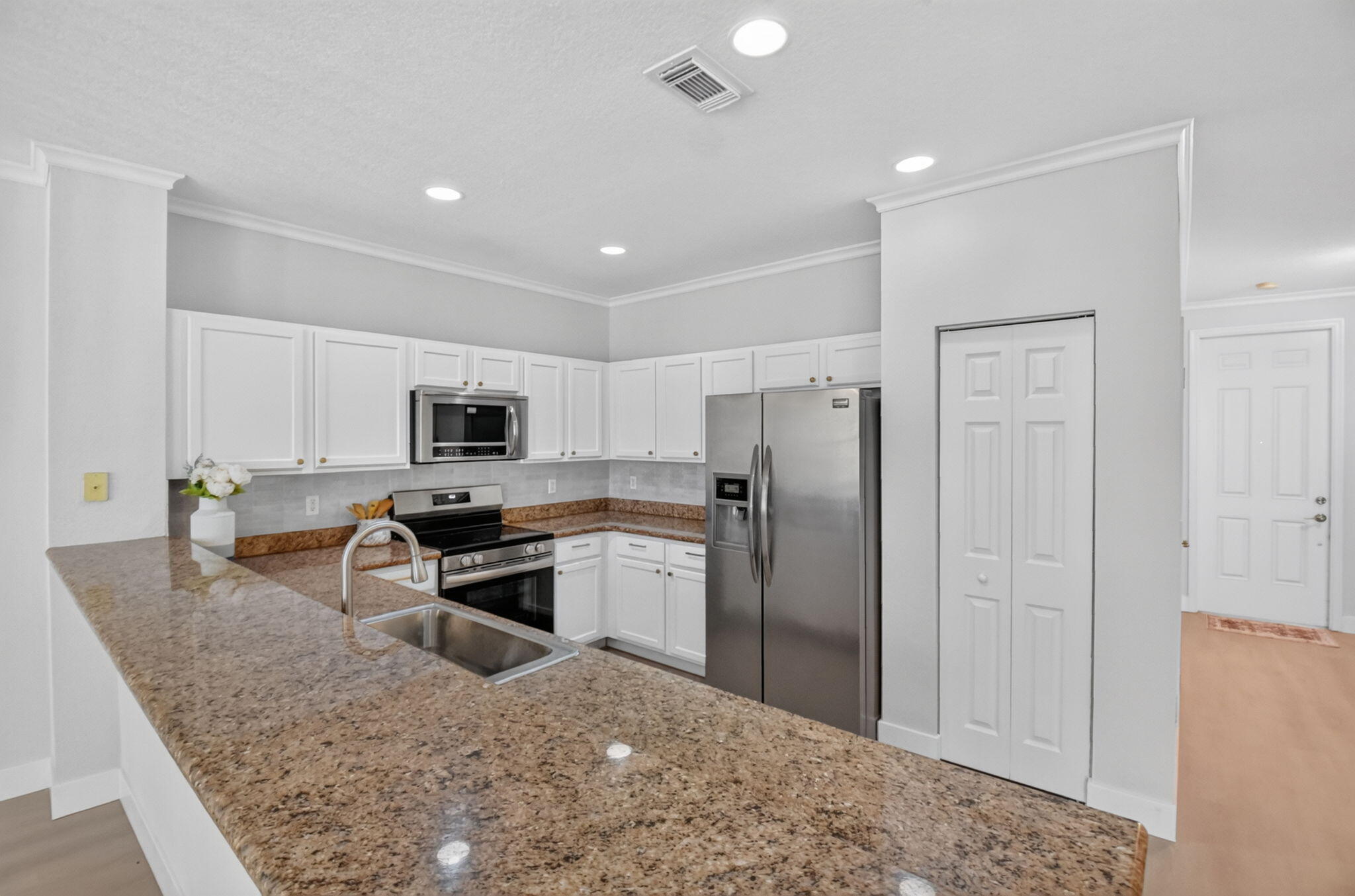 3085 N EVERGREEN Circle