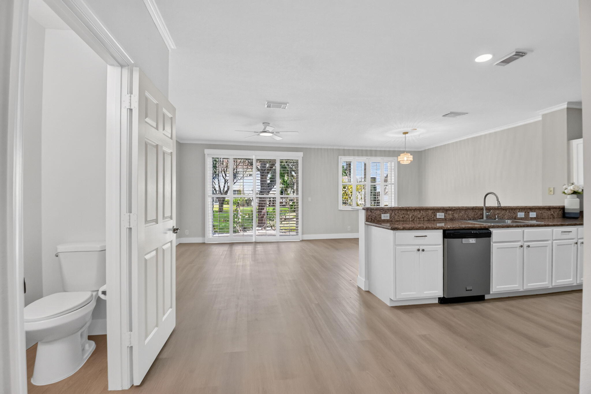 3085 N EVERGREEN Circle