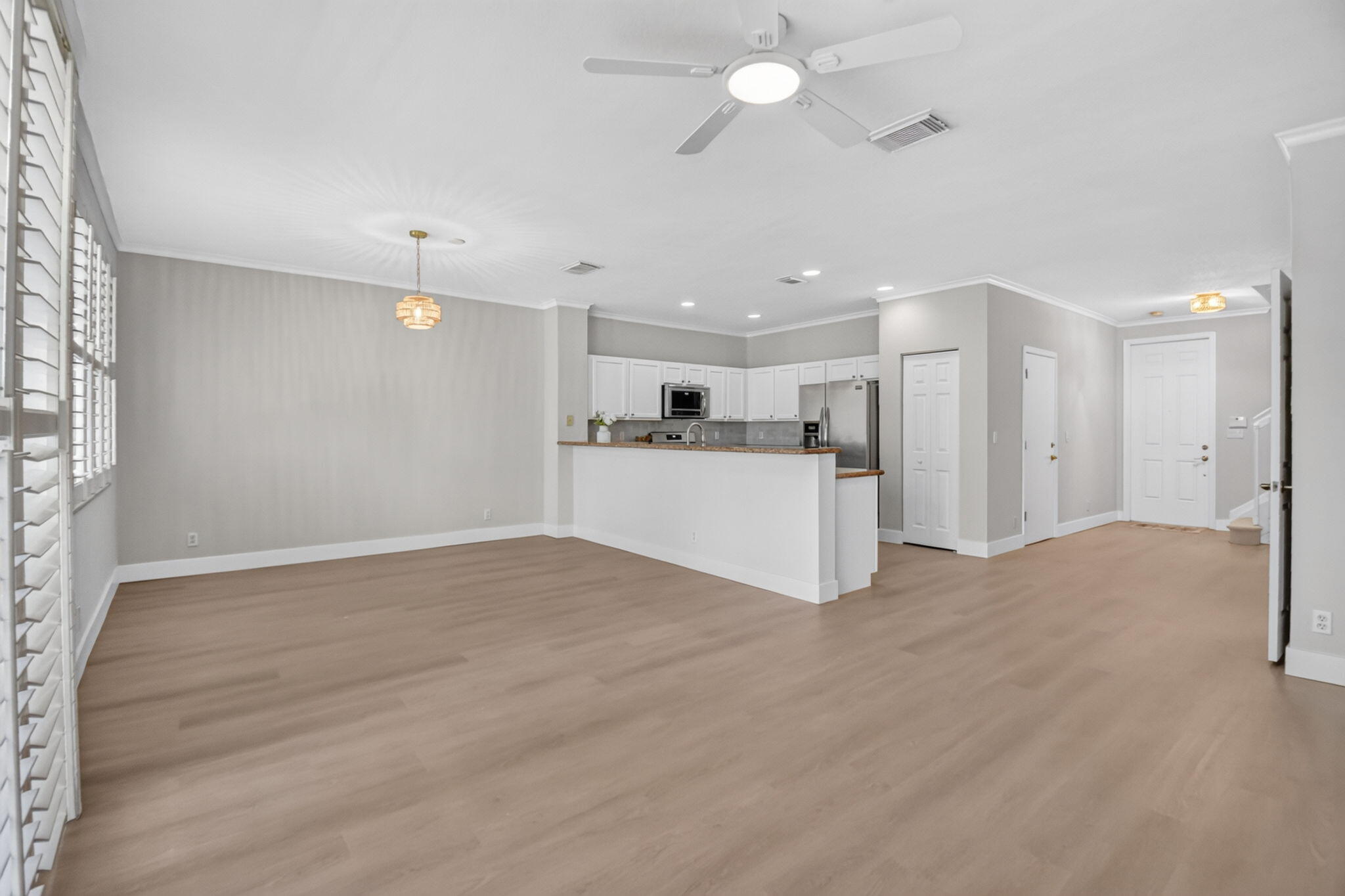 3085 N EVERGREEN Circle