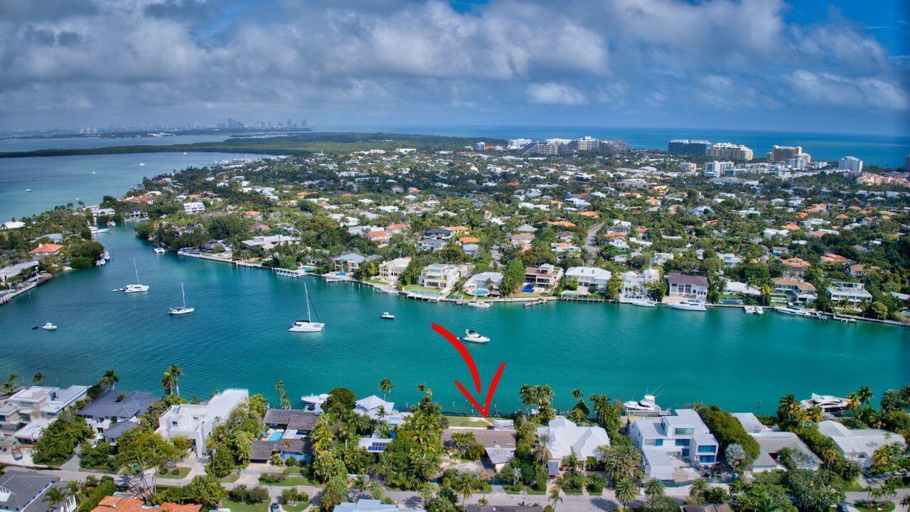 631 N Mashta Drive Key Biscayne Fl Us 33149 B26058354