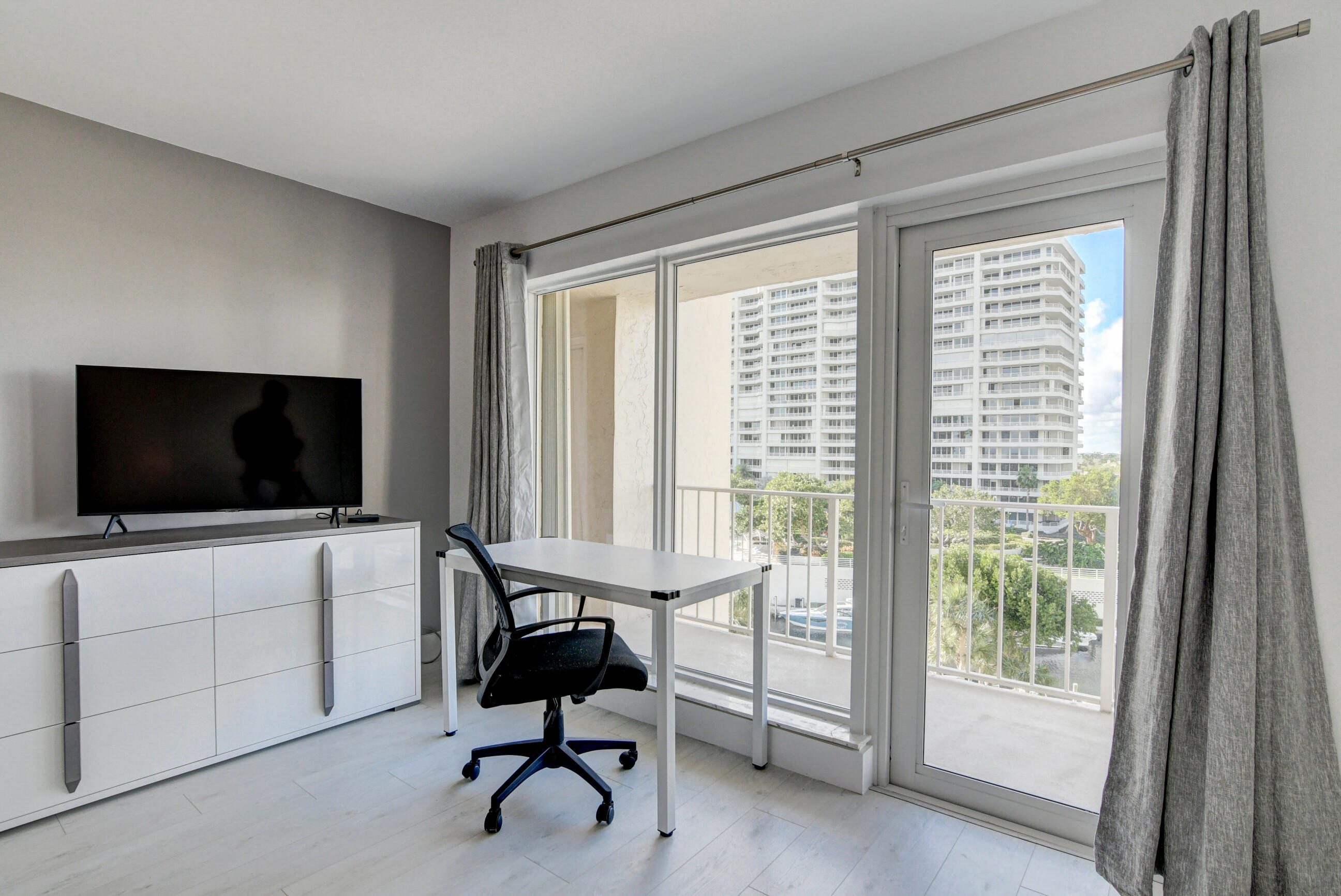 4301 N OCEAN Boulevard 507