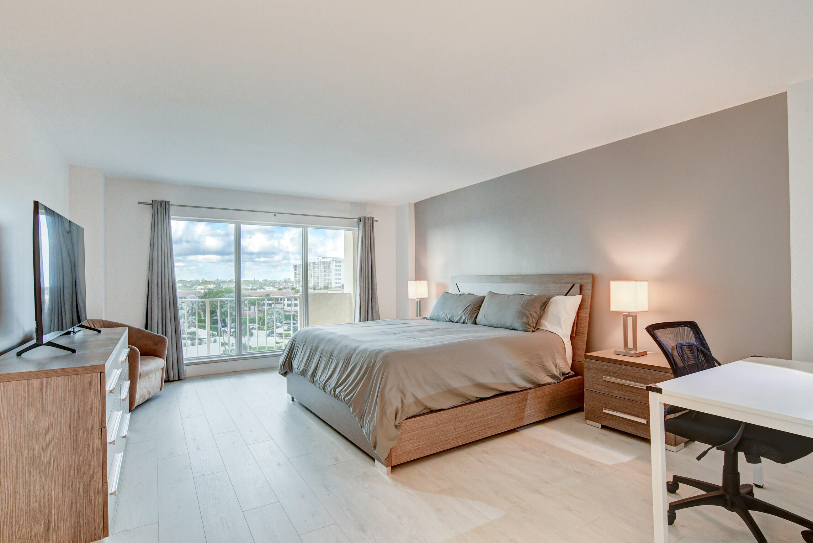4301 N OCEAN Boulevard 507