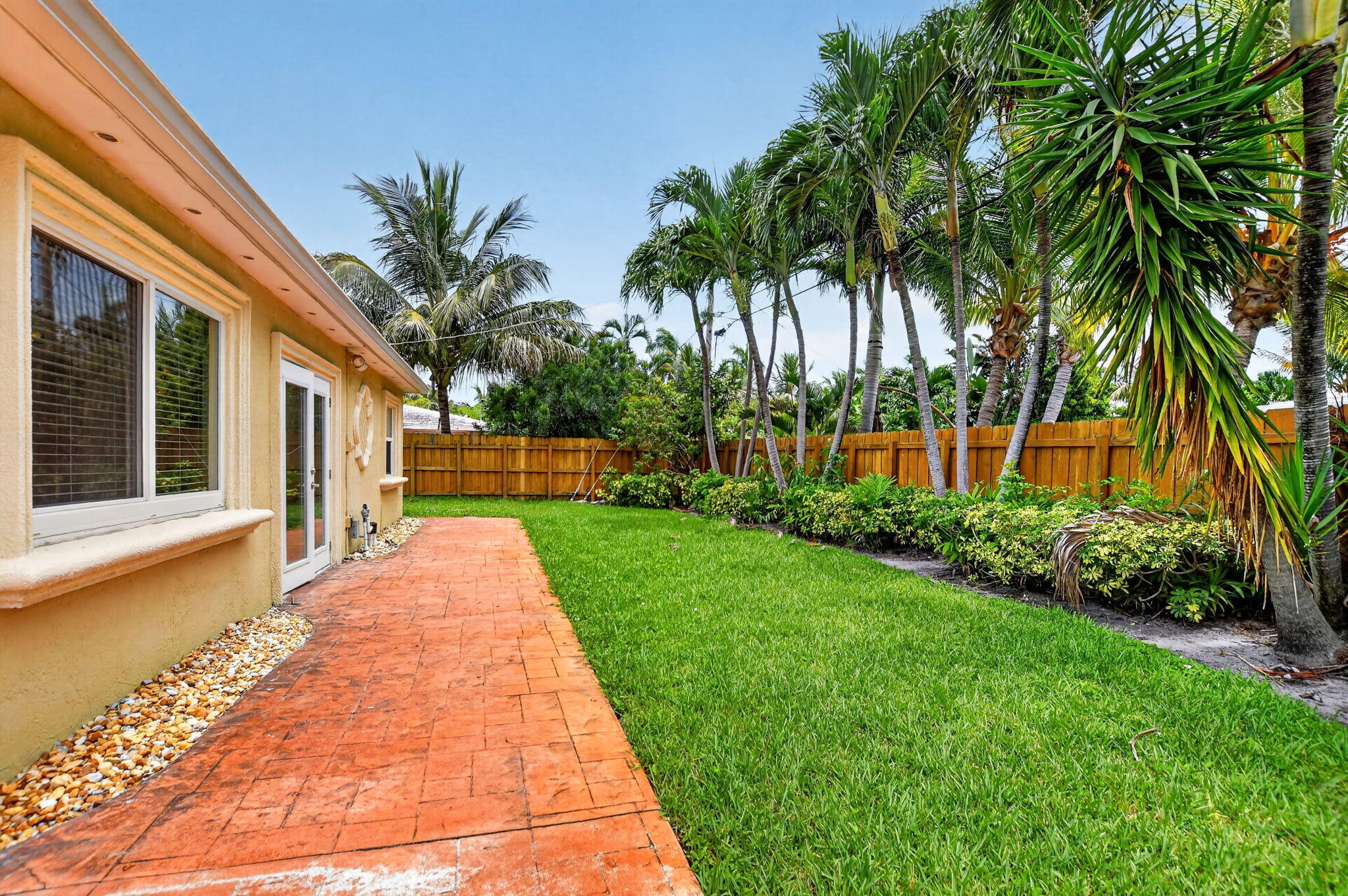 2250 NE 4TH Court