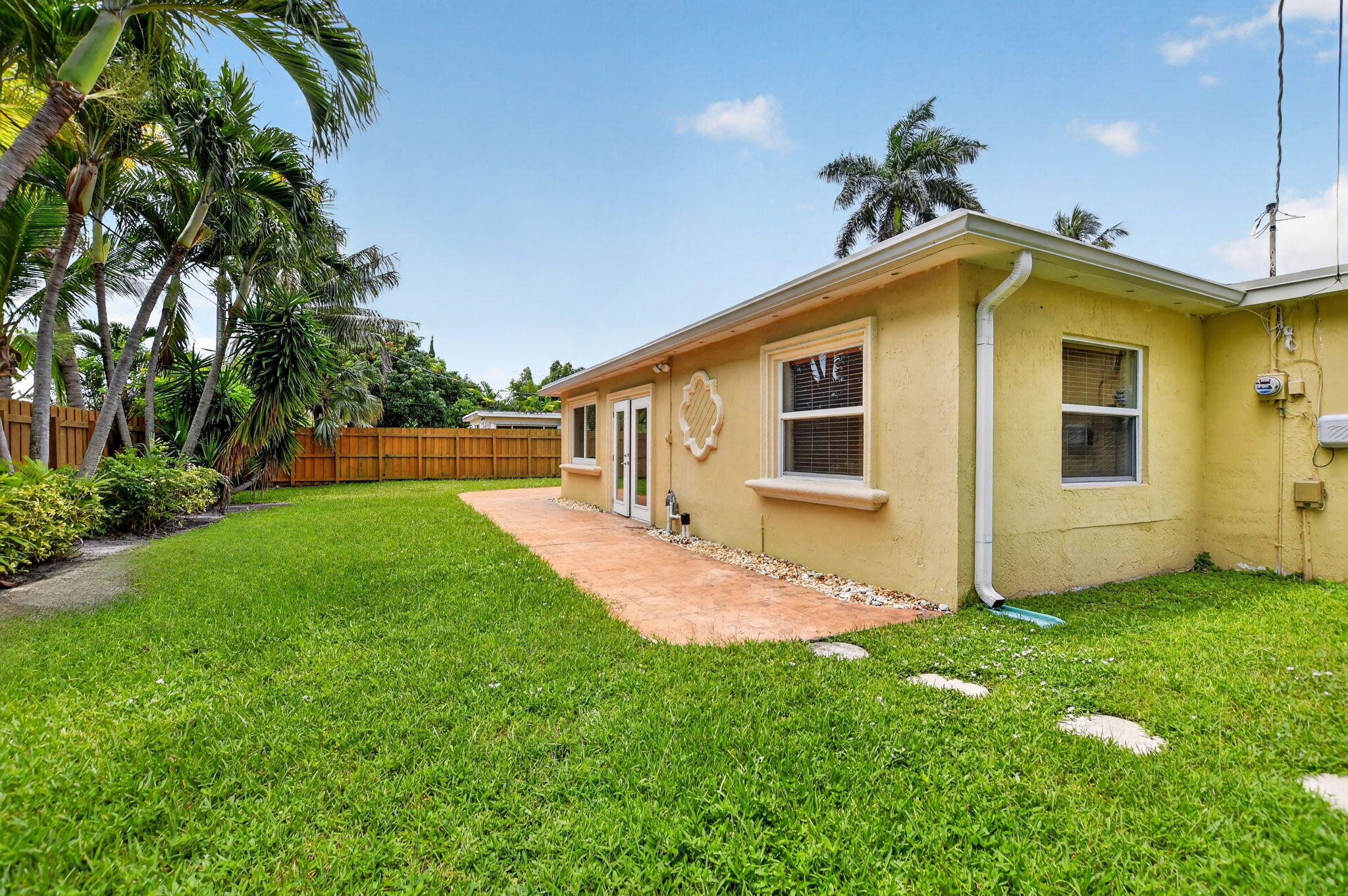 2250 NE 4TH Court