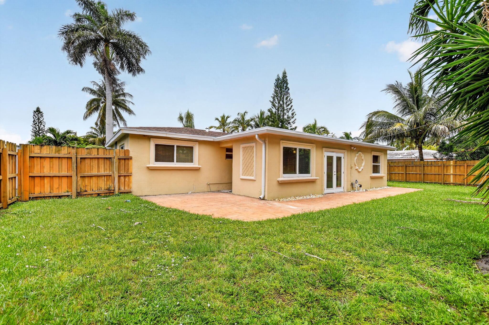 2250 NE 4TH Court
