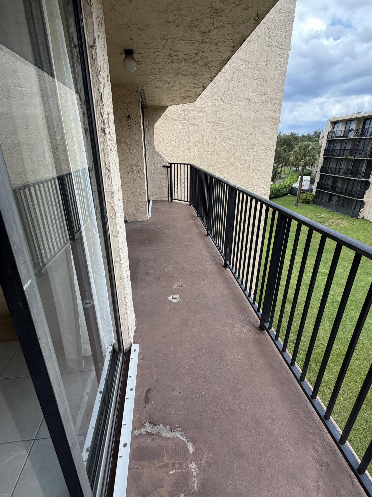 3590 BLUE LAKE Drive 405