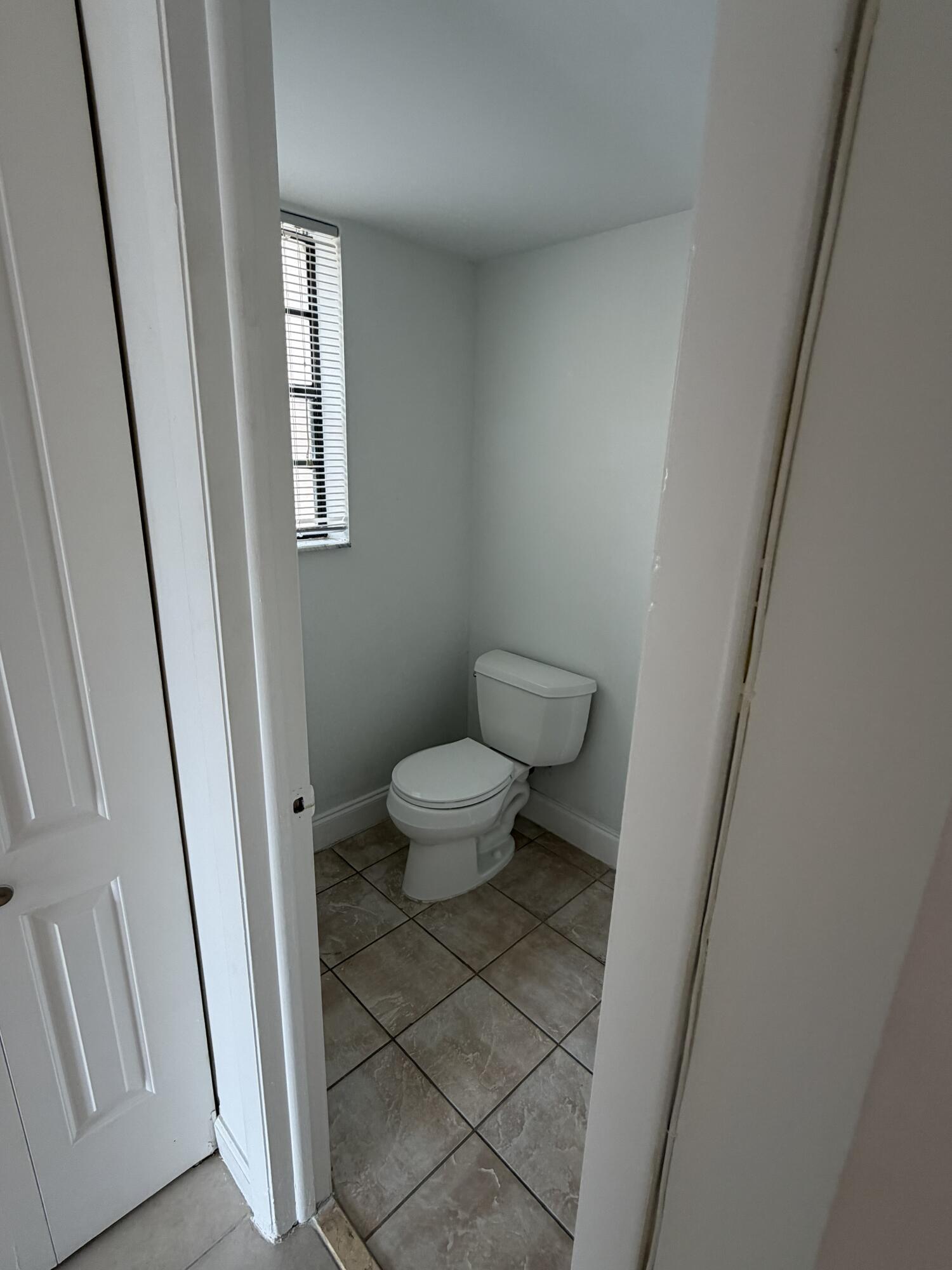 3590 BLUE LAKE Drive 405