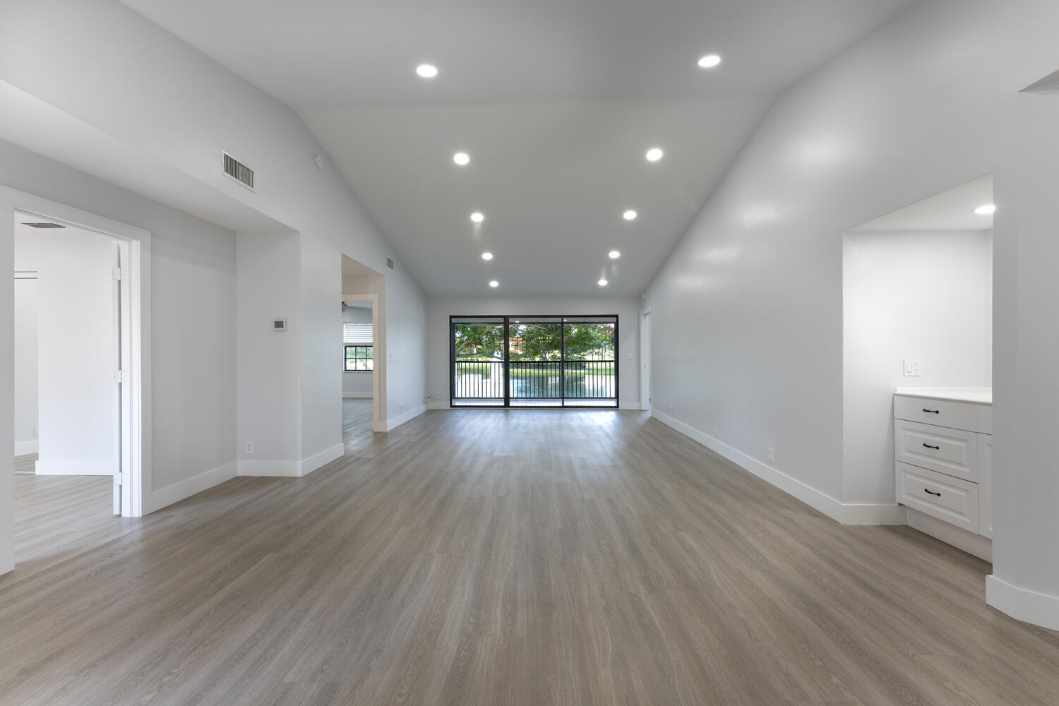 22791 Trelawny Terrace F
