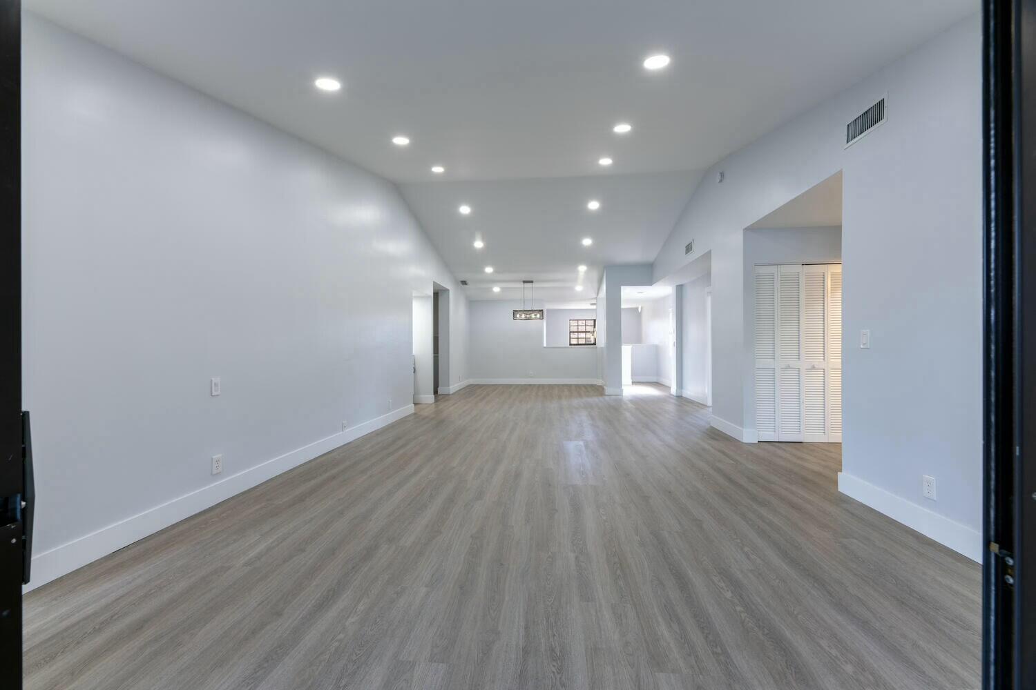 22791 Trelawny Terrace F