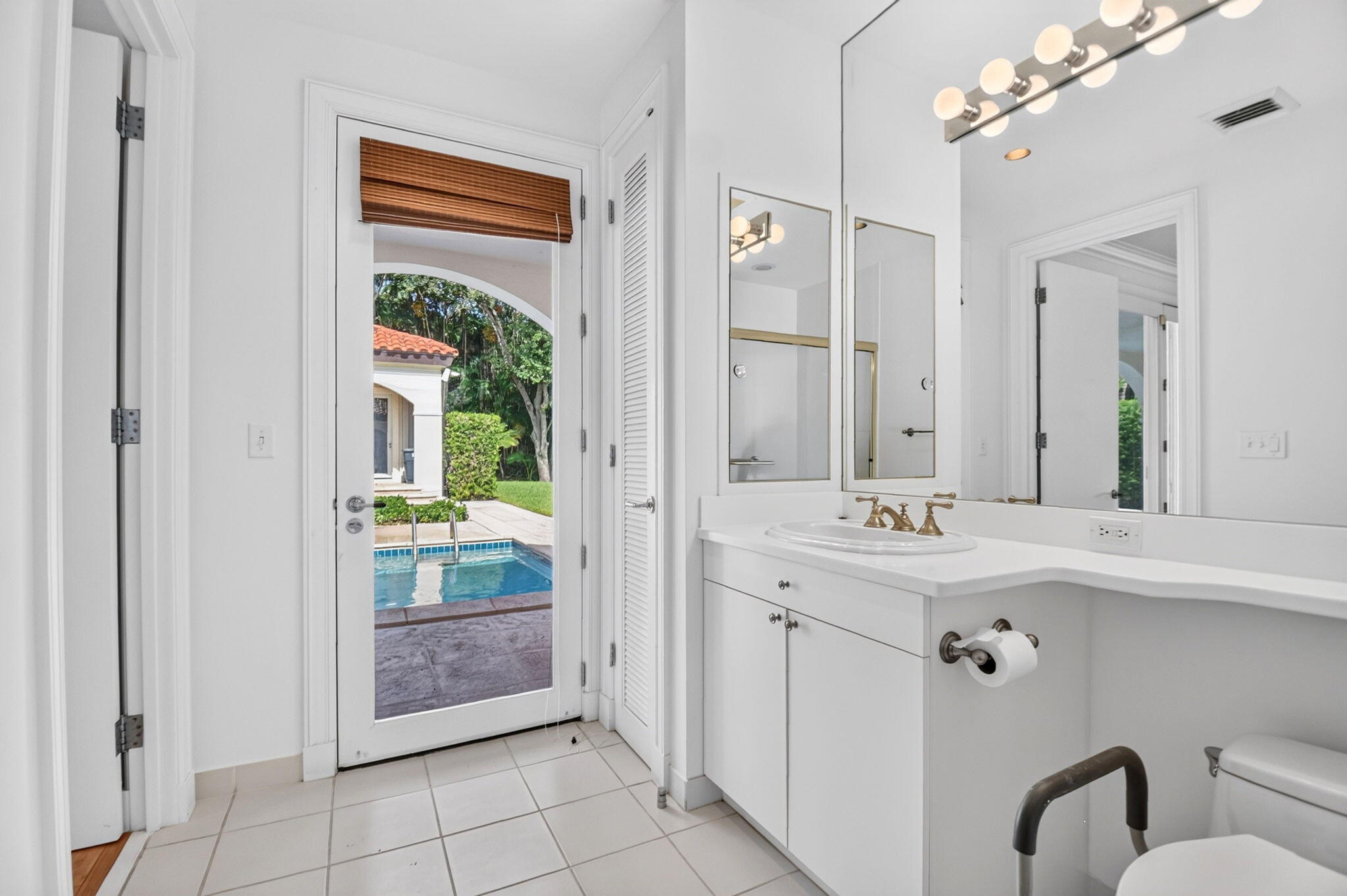 5011 S FLAGLER Drive