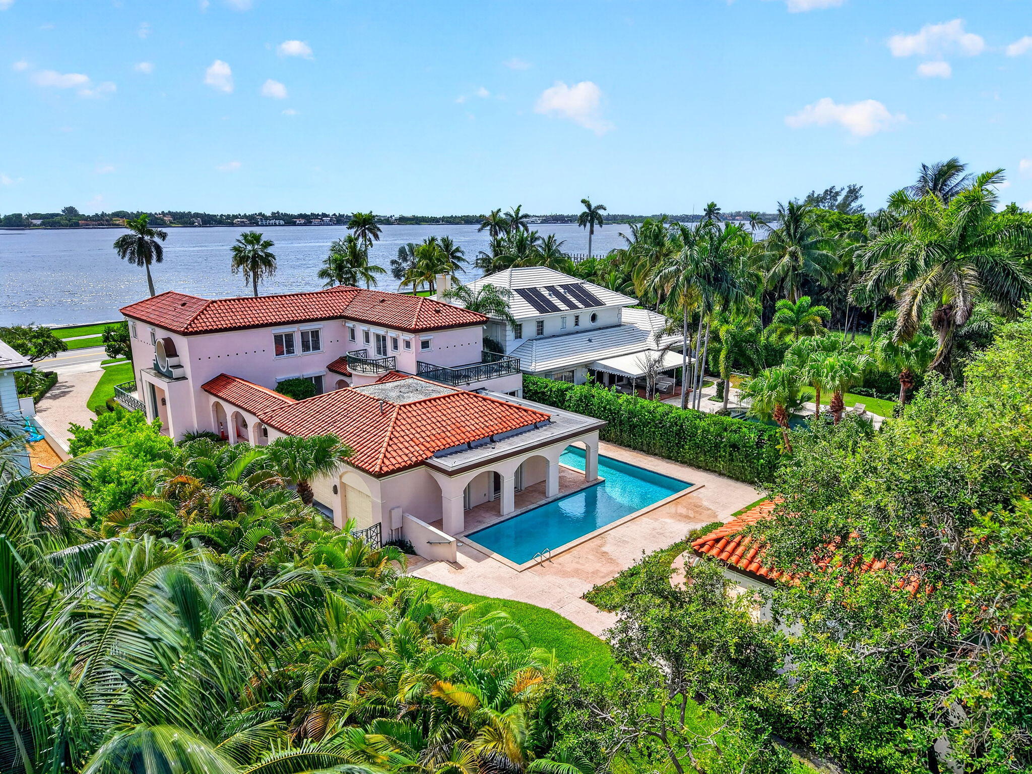 5011 S FLAGLER Drive