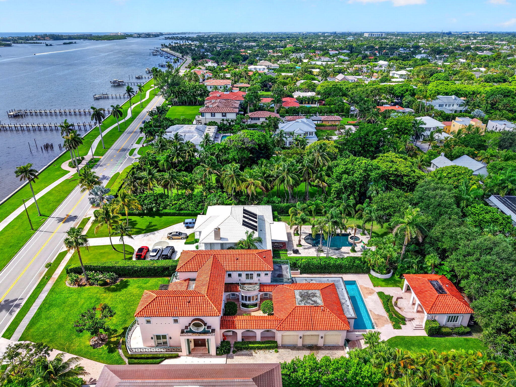 5011 S FLAGLER Drive