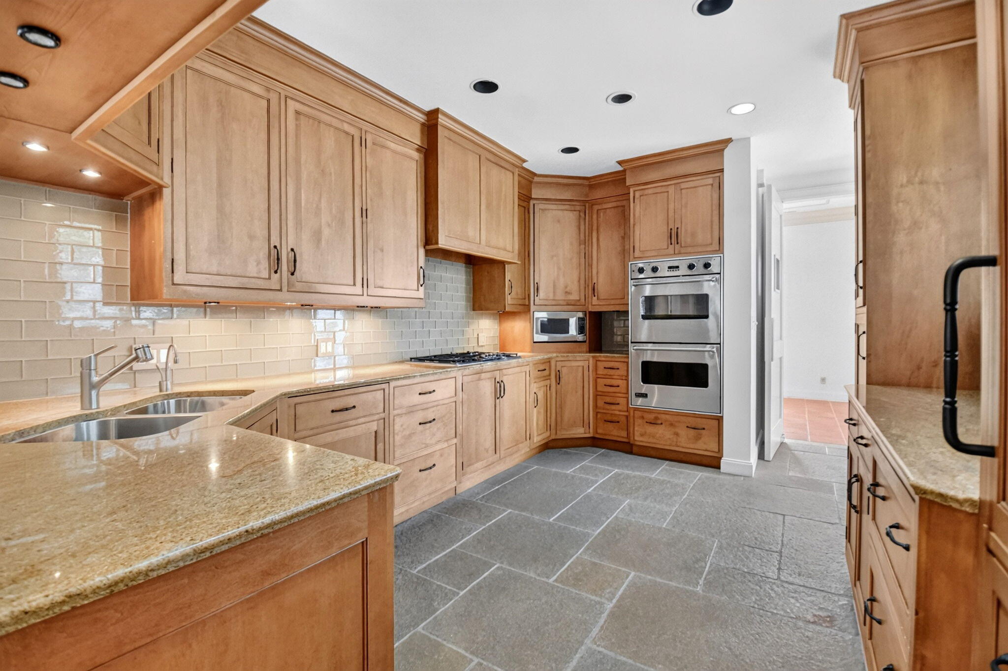 5011 S FLAGLER Drive