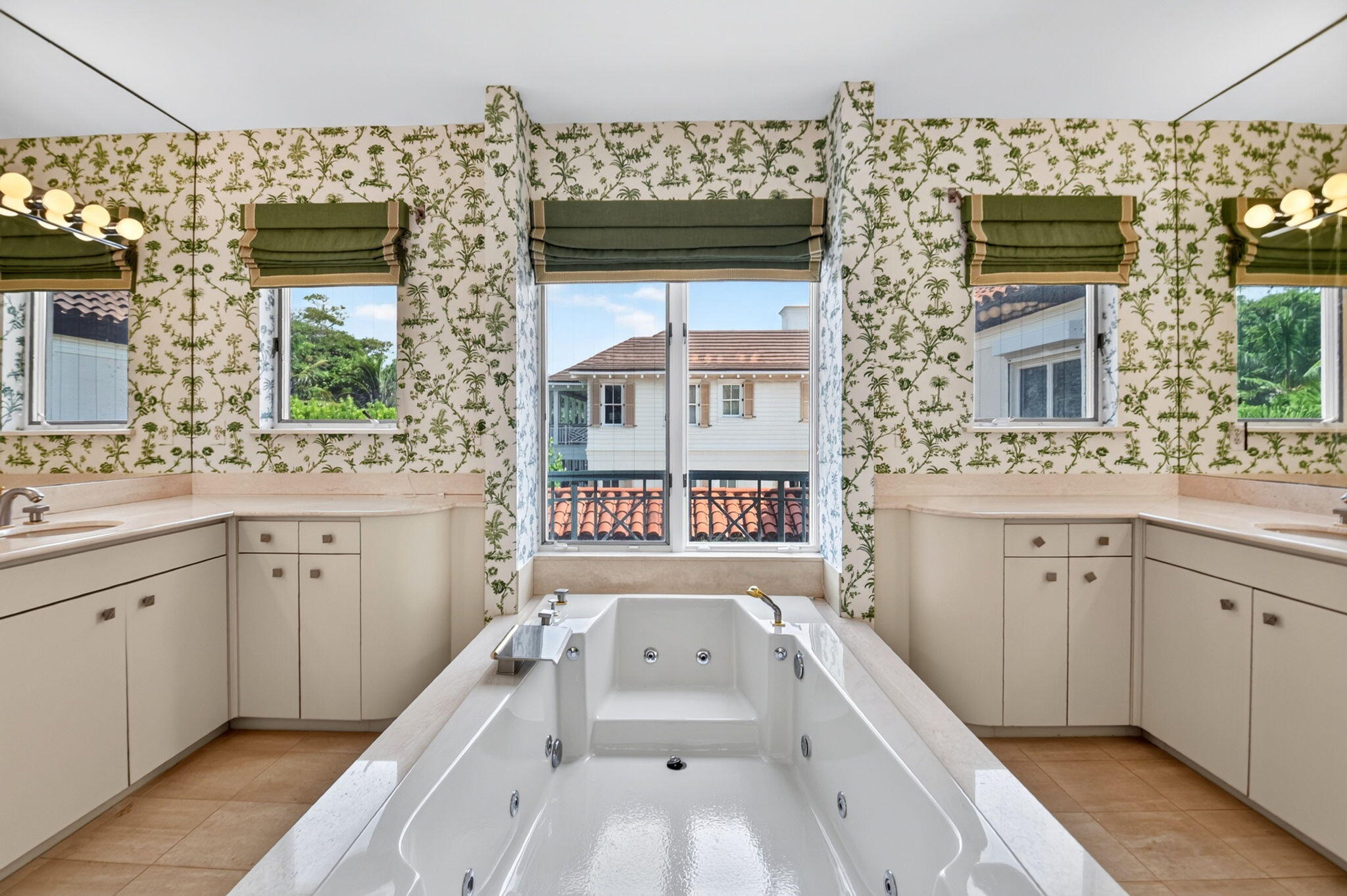 5011 S FLAGLER Drive