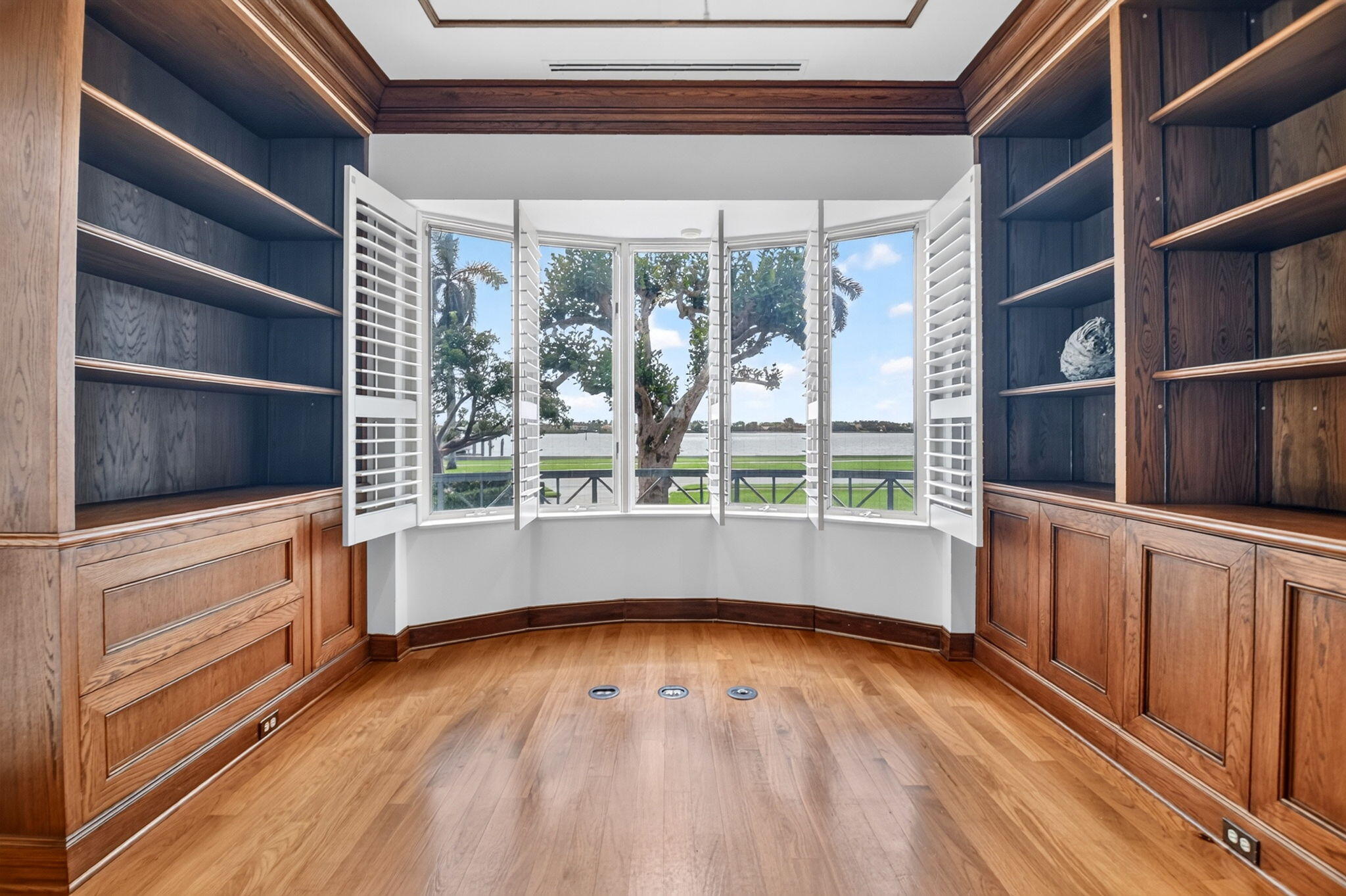 5011 S FLAGLER Drive