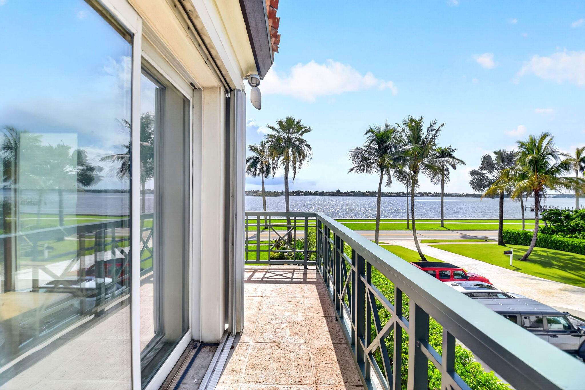 5011 S FLAGLER Drive