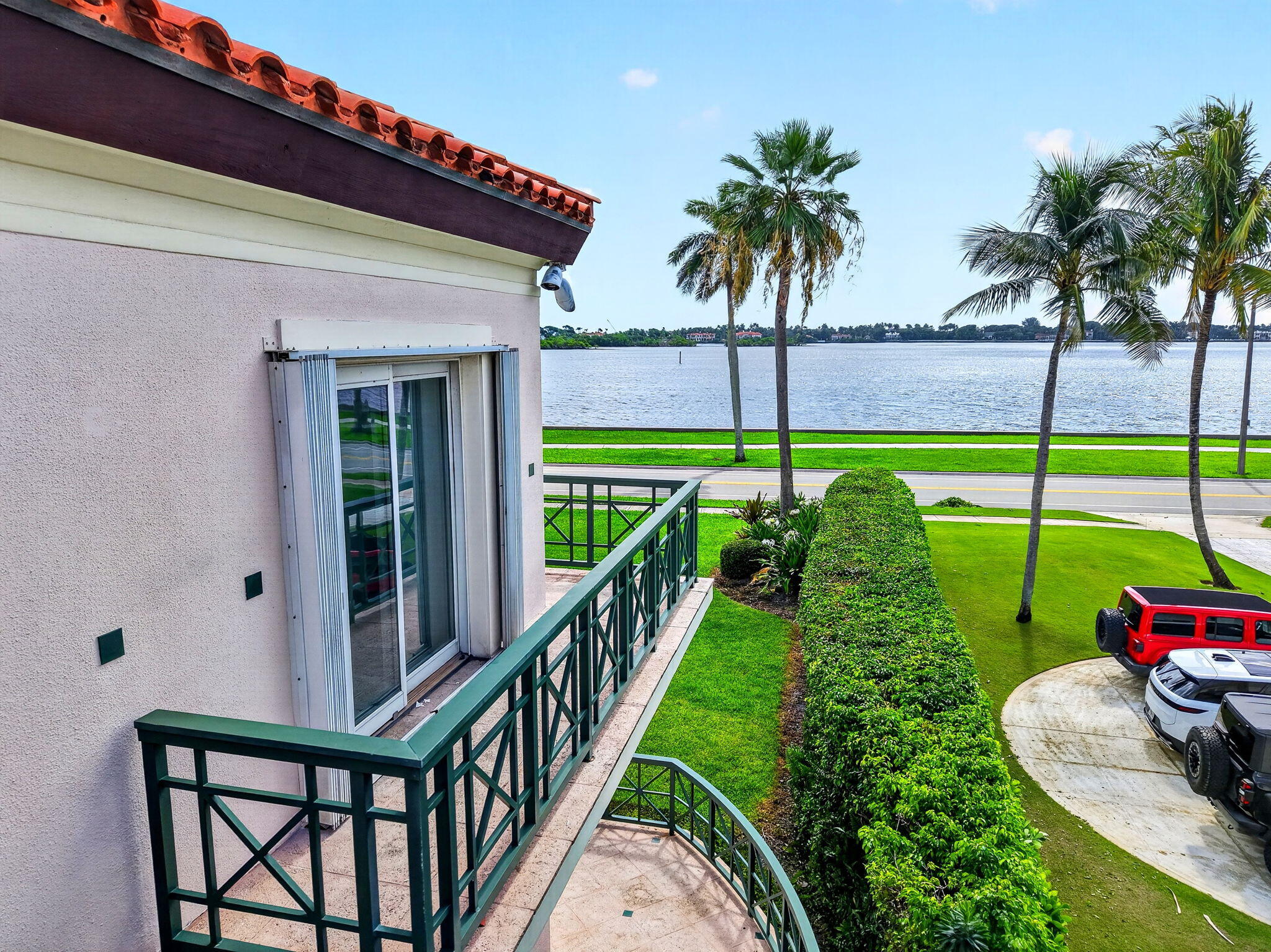 5011 S FLAGLER Drive