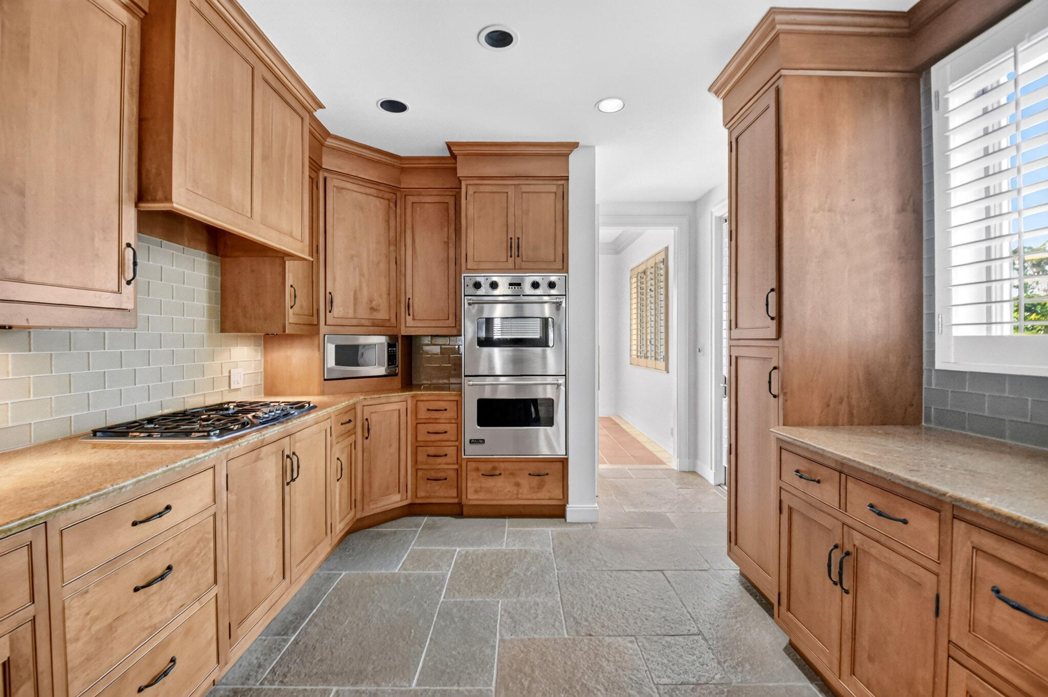 5011 S FLAGLER Drive