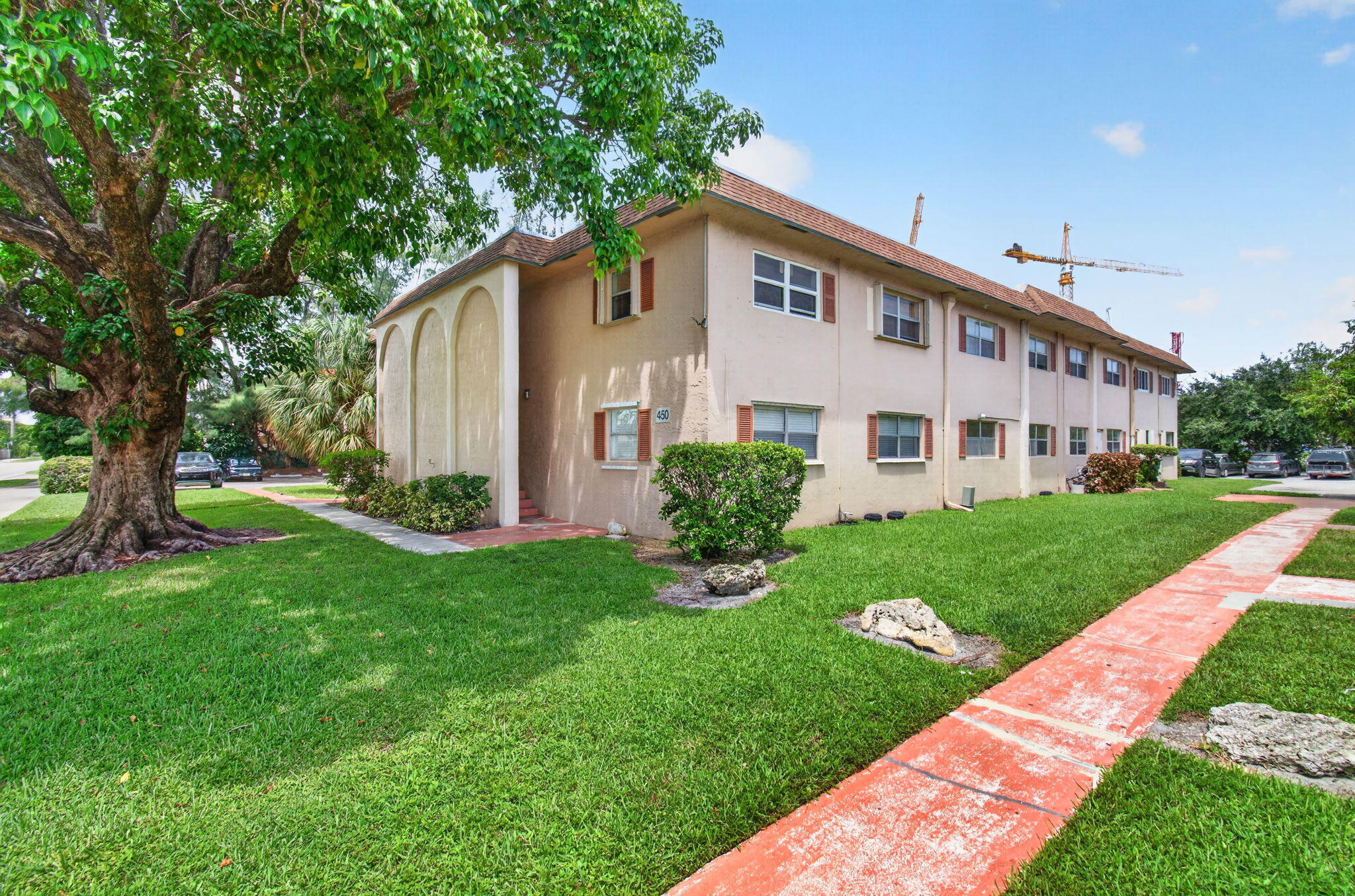 450 SW 2ND Avenue 205