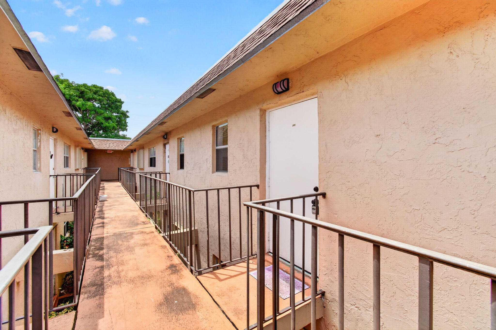 450 SW 2ND Avenue 205