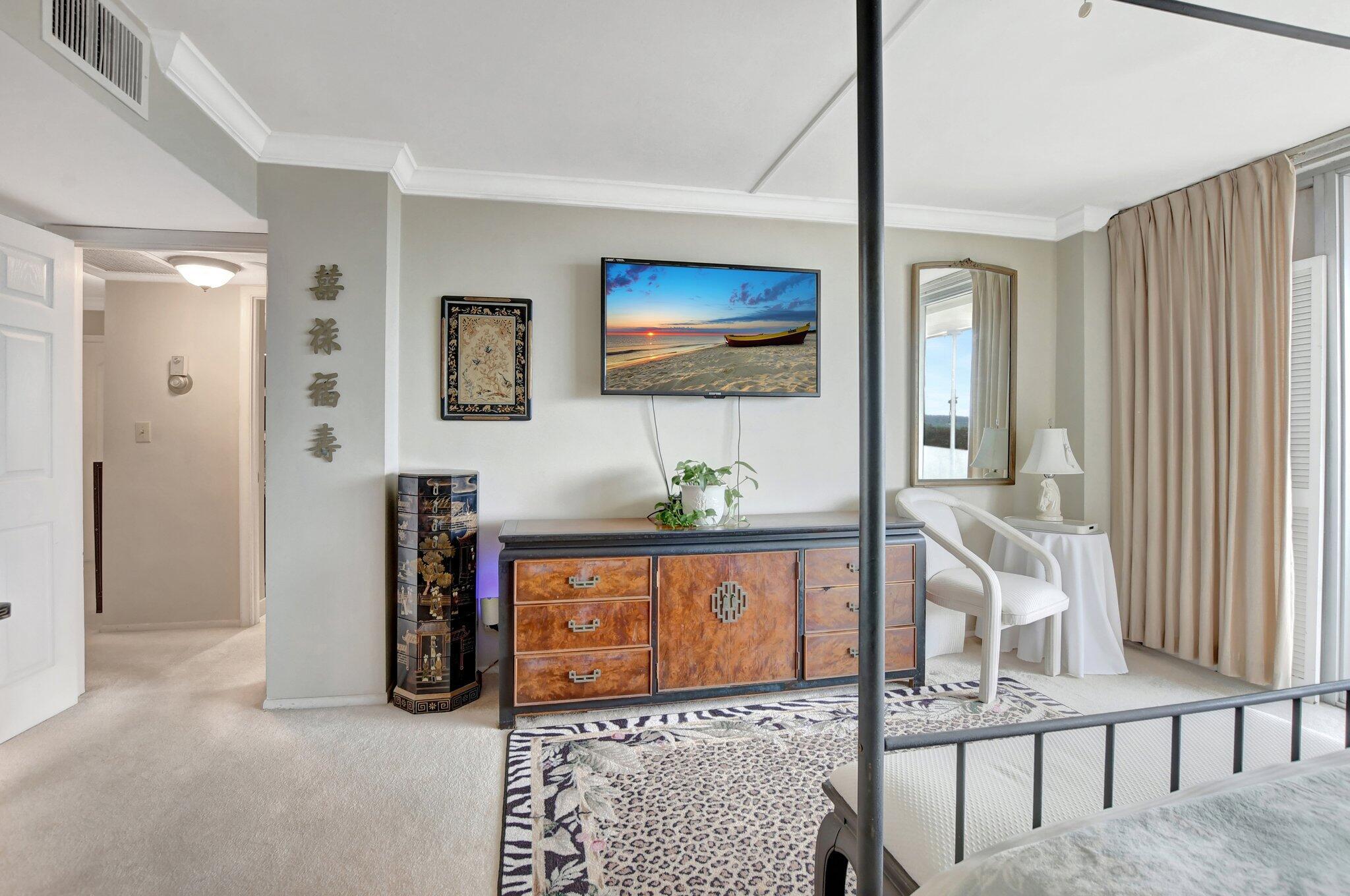 1180 S OCEAN Boulevard 0025