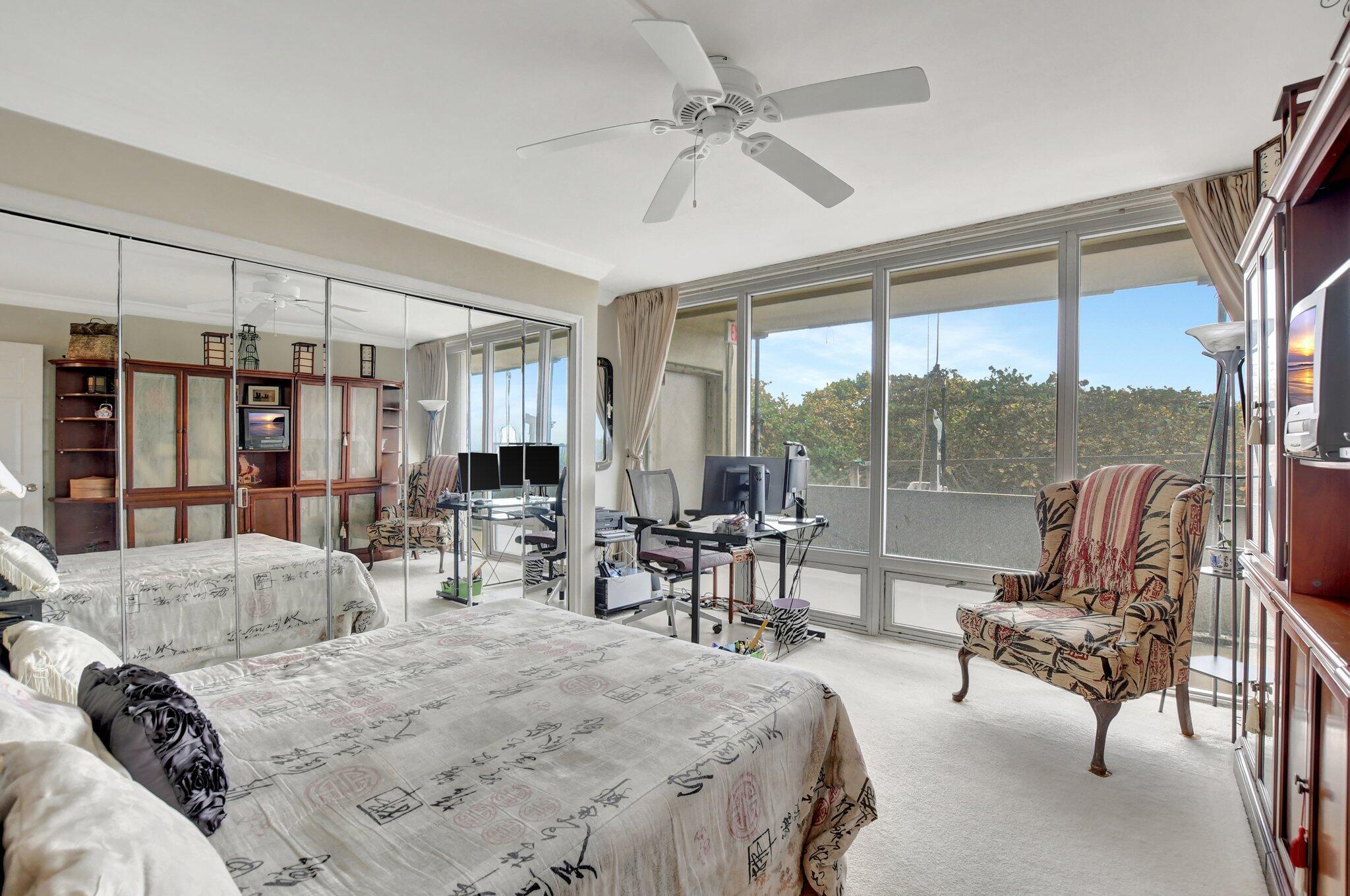 1180 S OCEAN Boulevard 0025