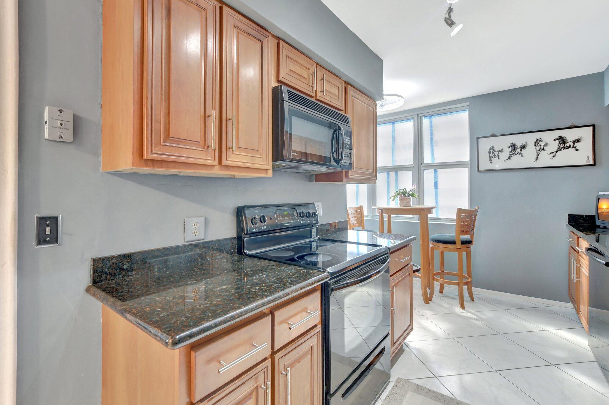 1180 S OCEAN Boulevard 0025