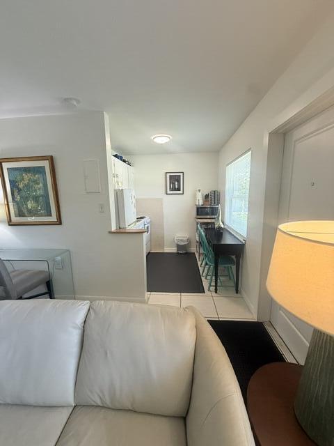 2060 NE 1ST Street 9
