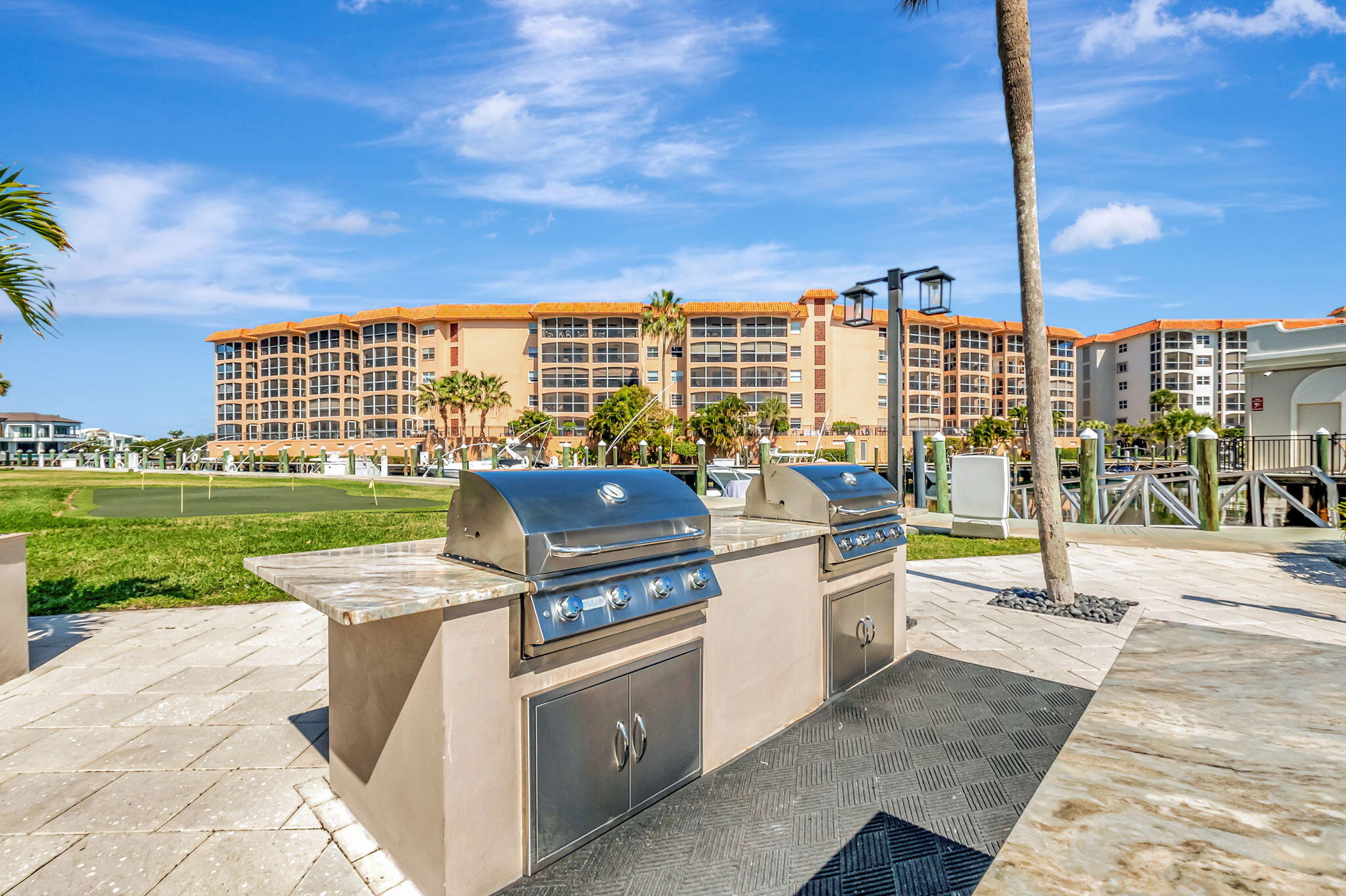 2871 N OCEAN Boulevard N V345
