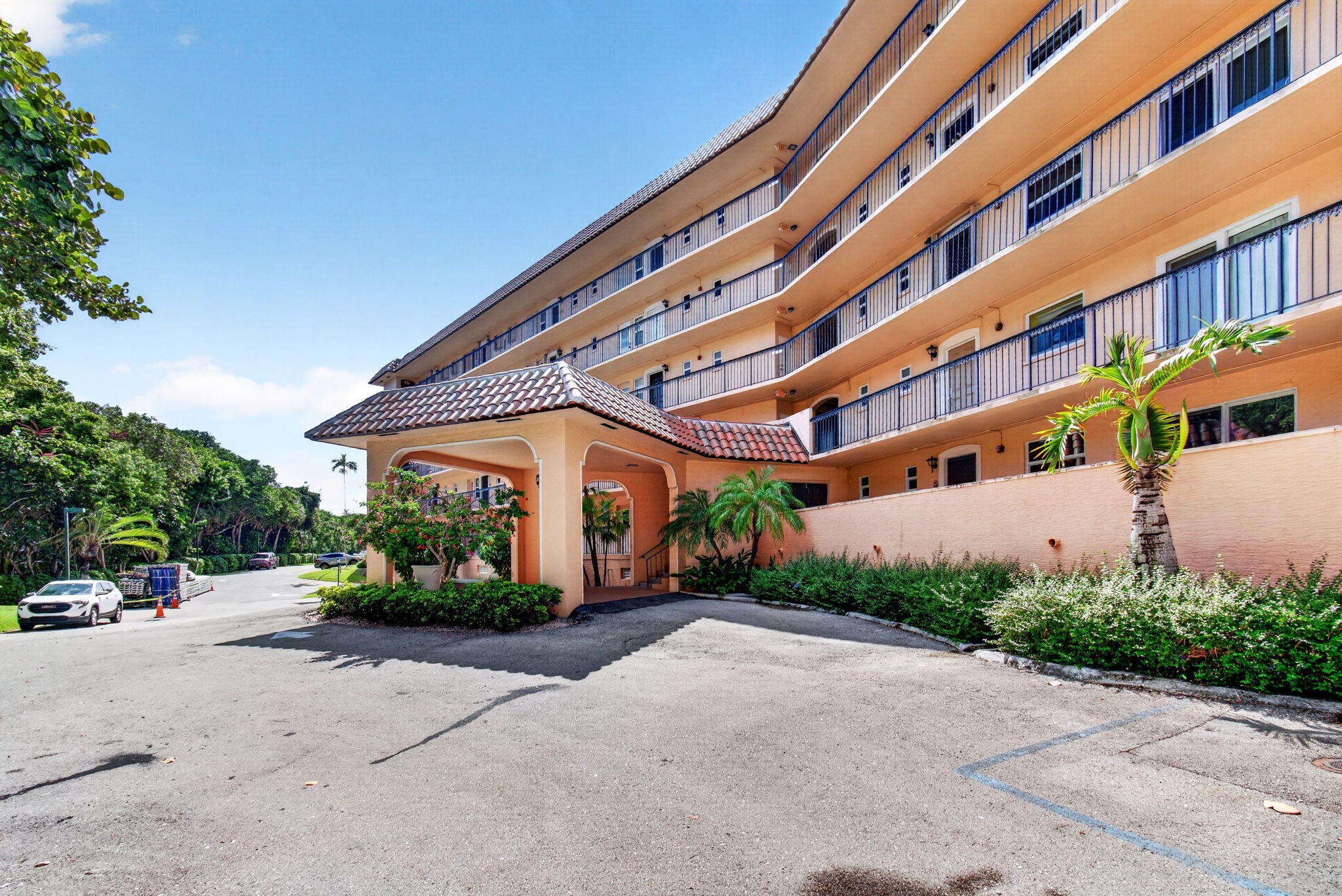 2871 N OCEAN Boulevard N V345
