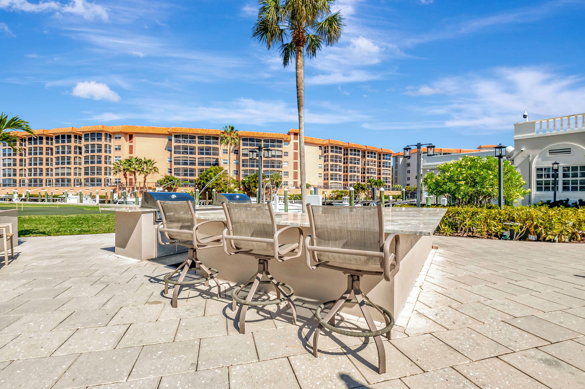 2871 N OCEAN Boulevard N V345