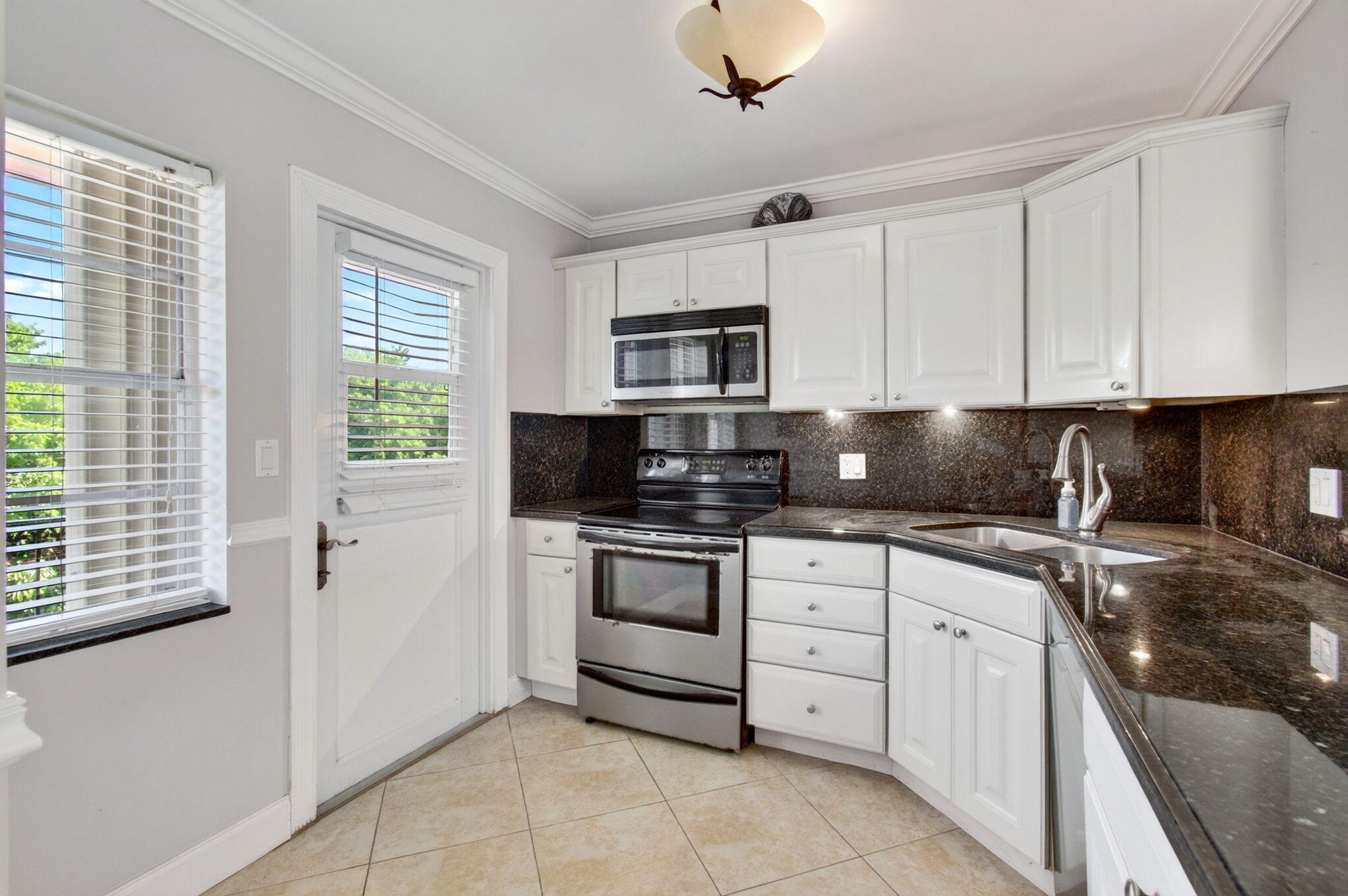 2871 N OCEAN Boulevard N V345