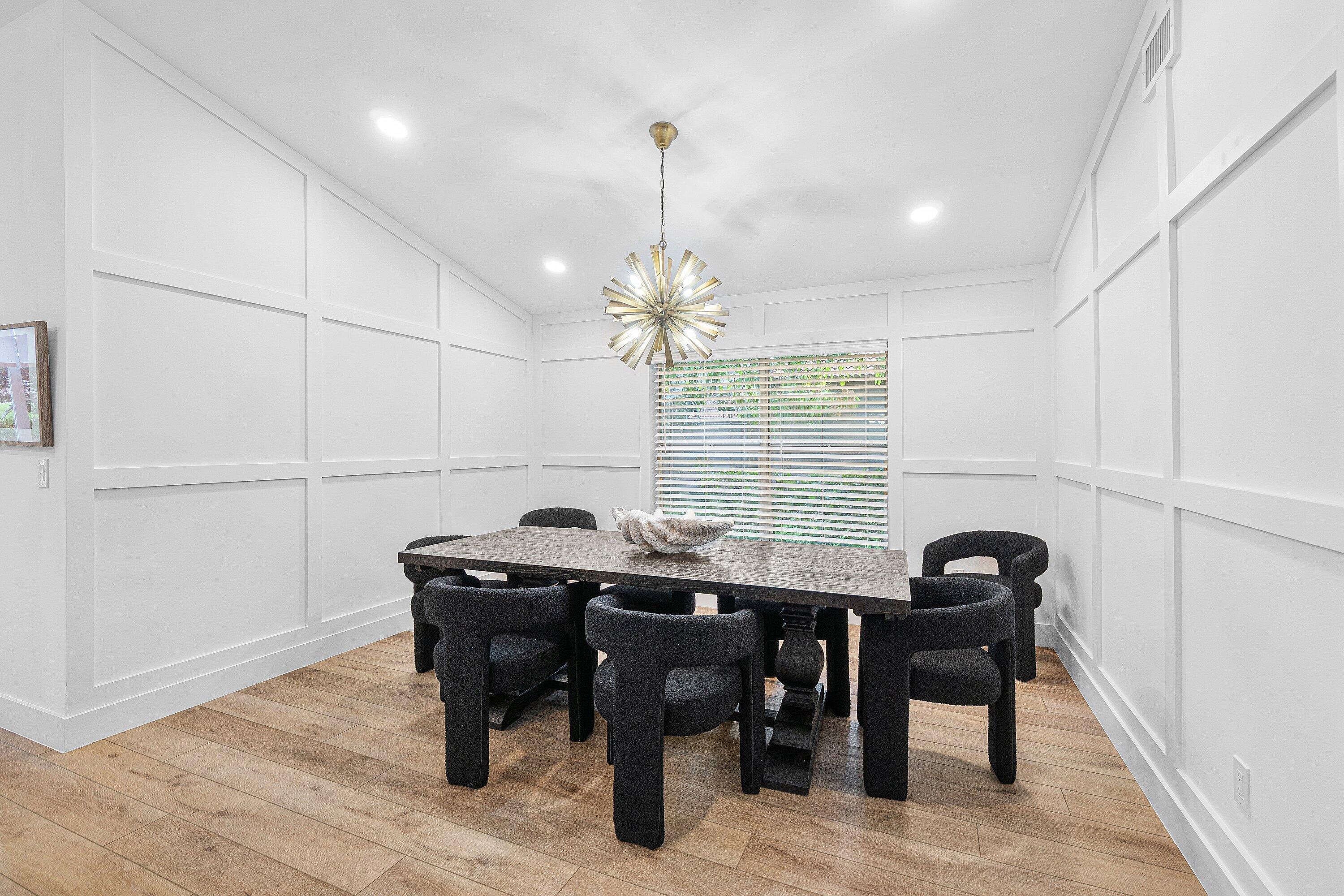 7164 VIA PALOMAR