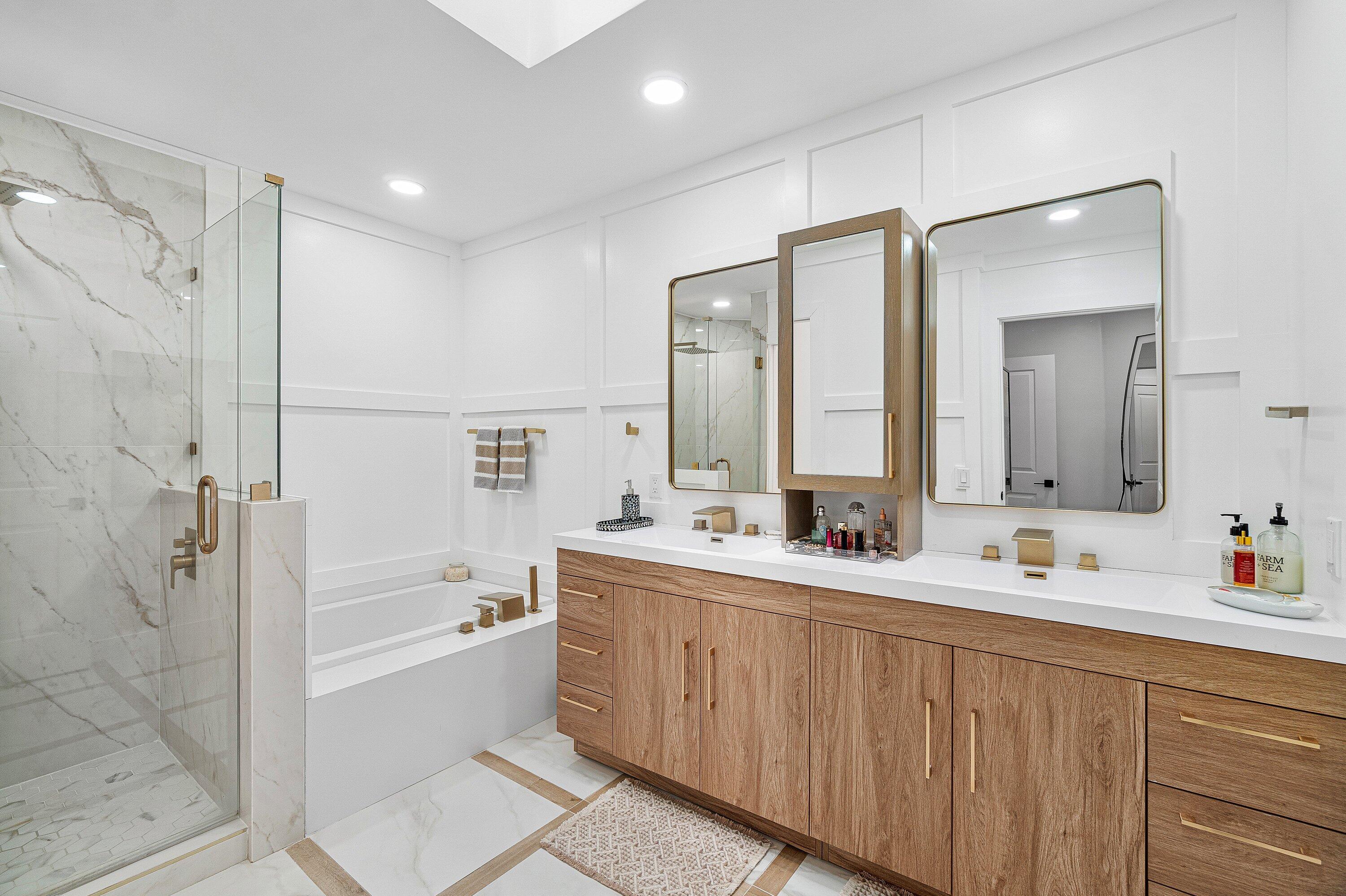 7164 VIA PALOMAR