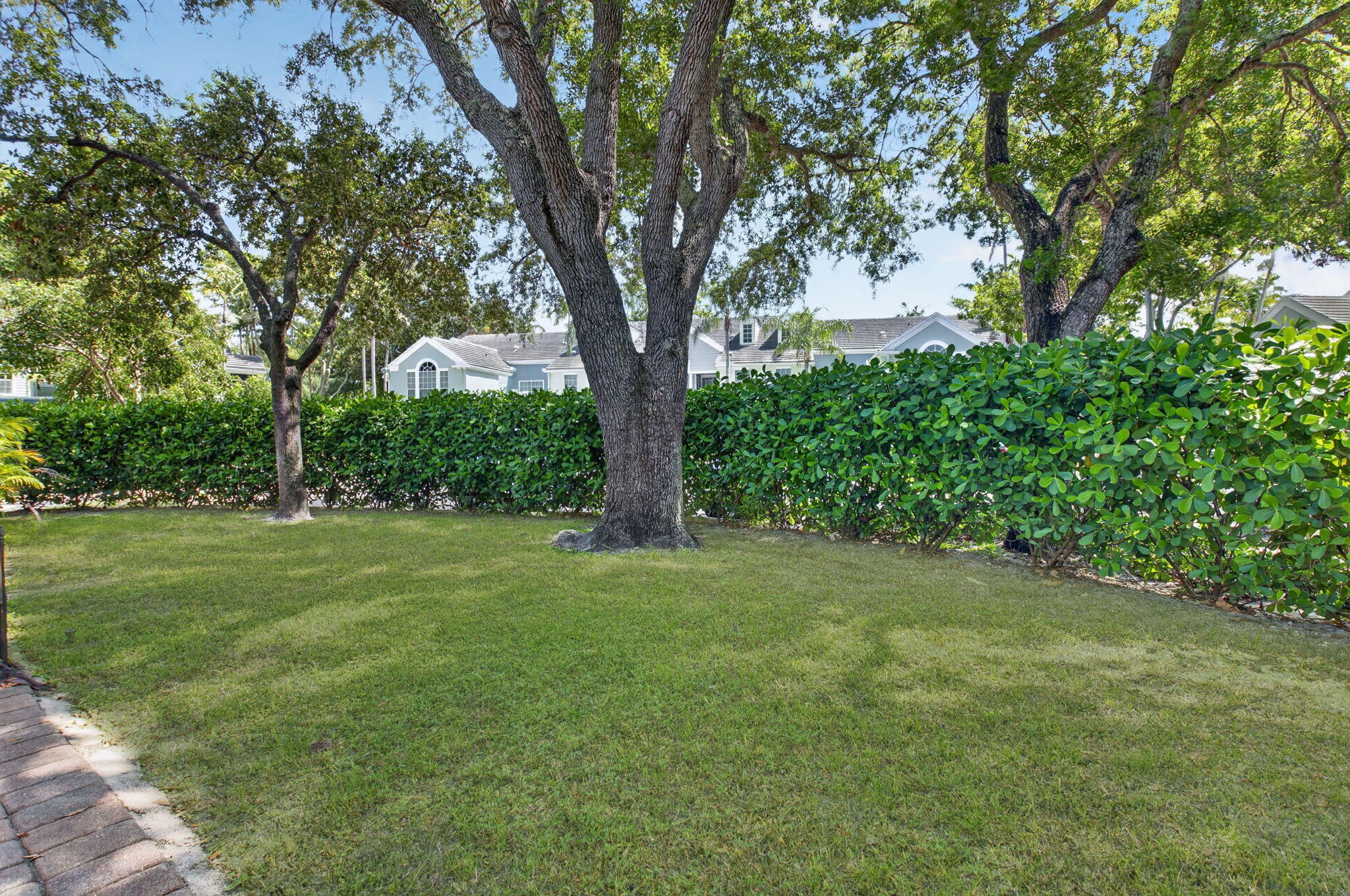 1030 CRYSTAL Way 103
