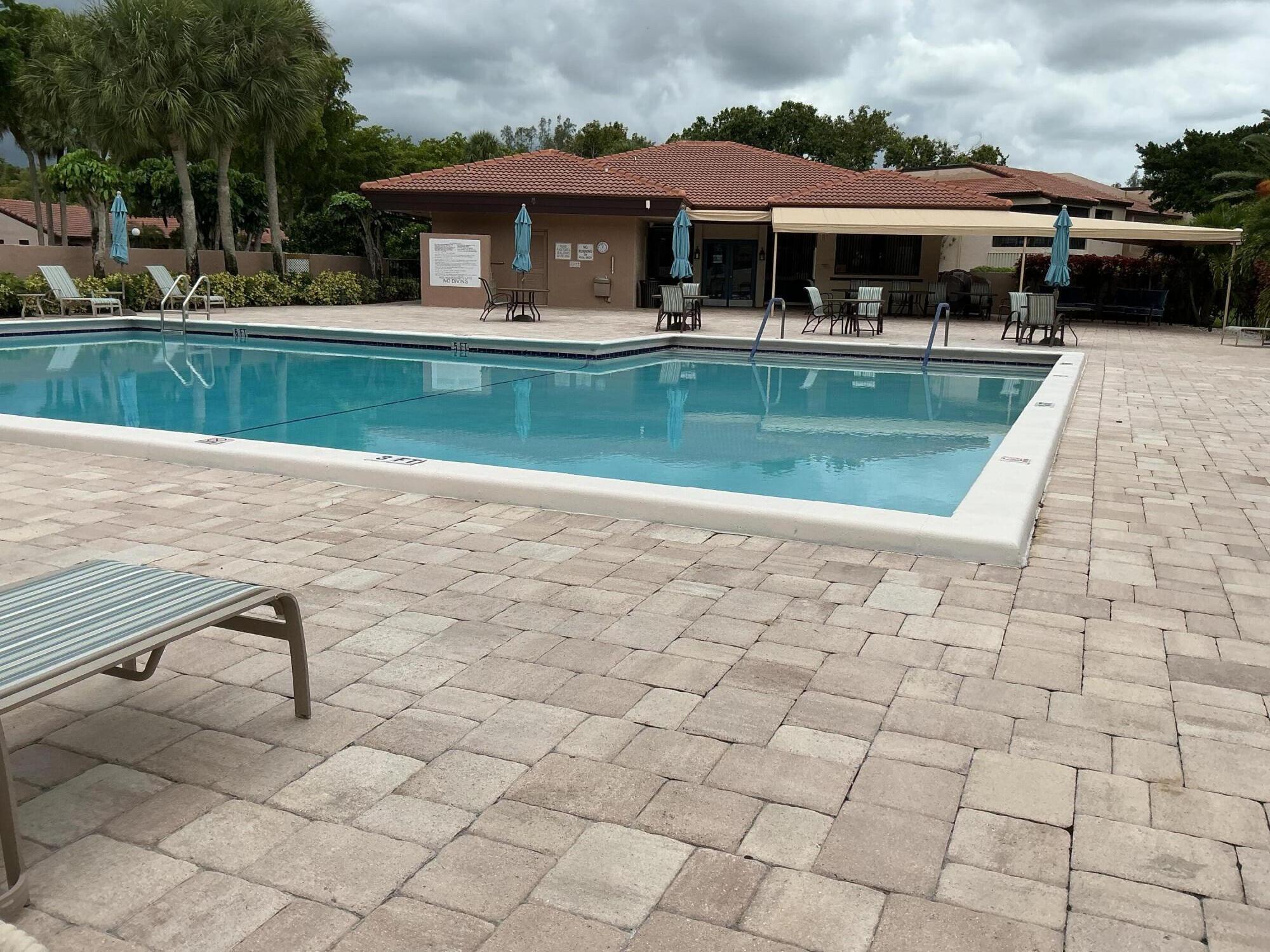 9264 Vista Del Lago H