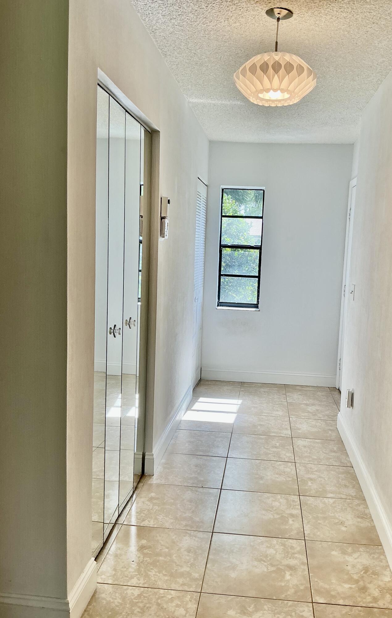 9264 Vista Del Lago H