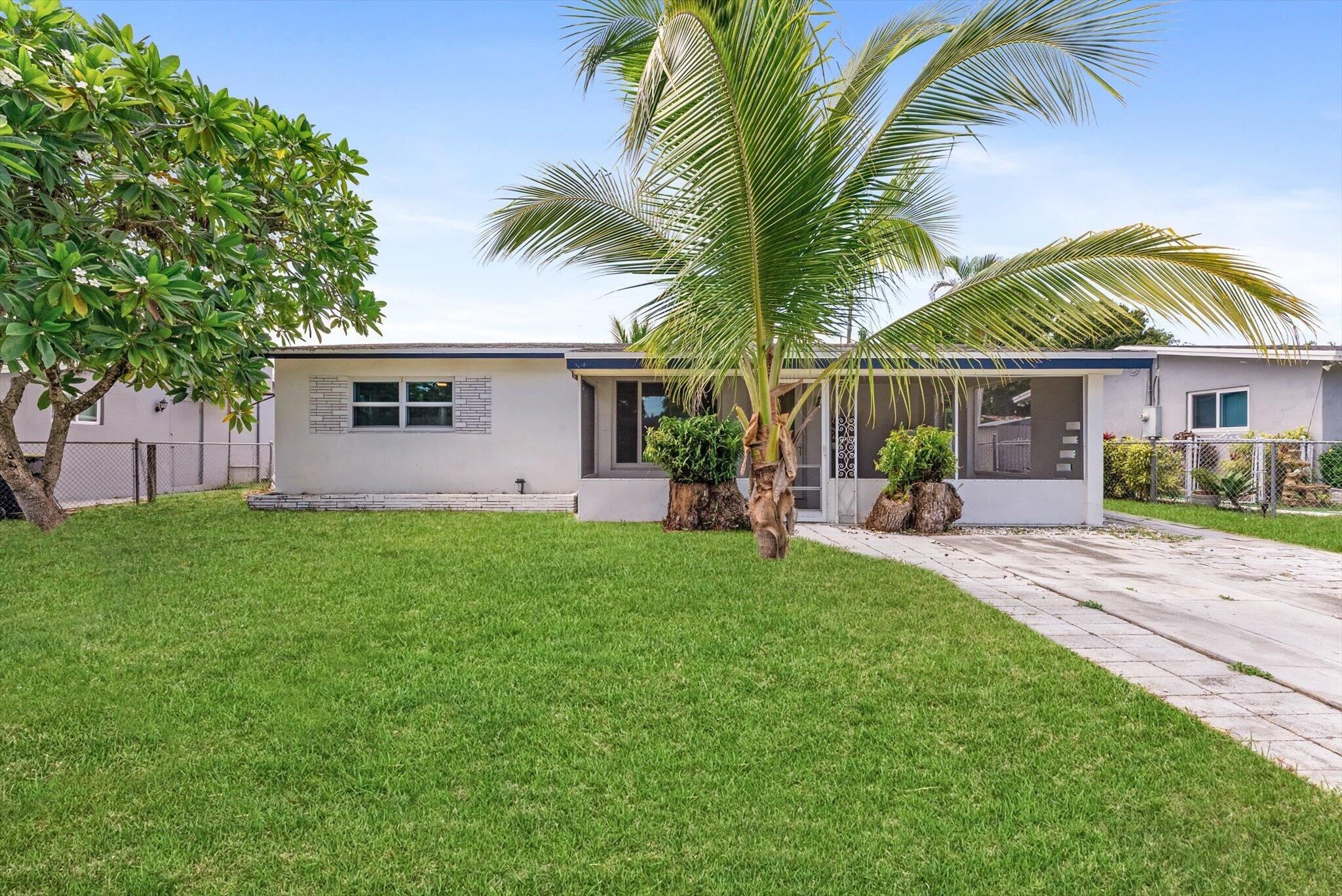 4641 SW 25TH Terrace