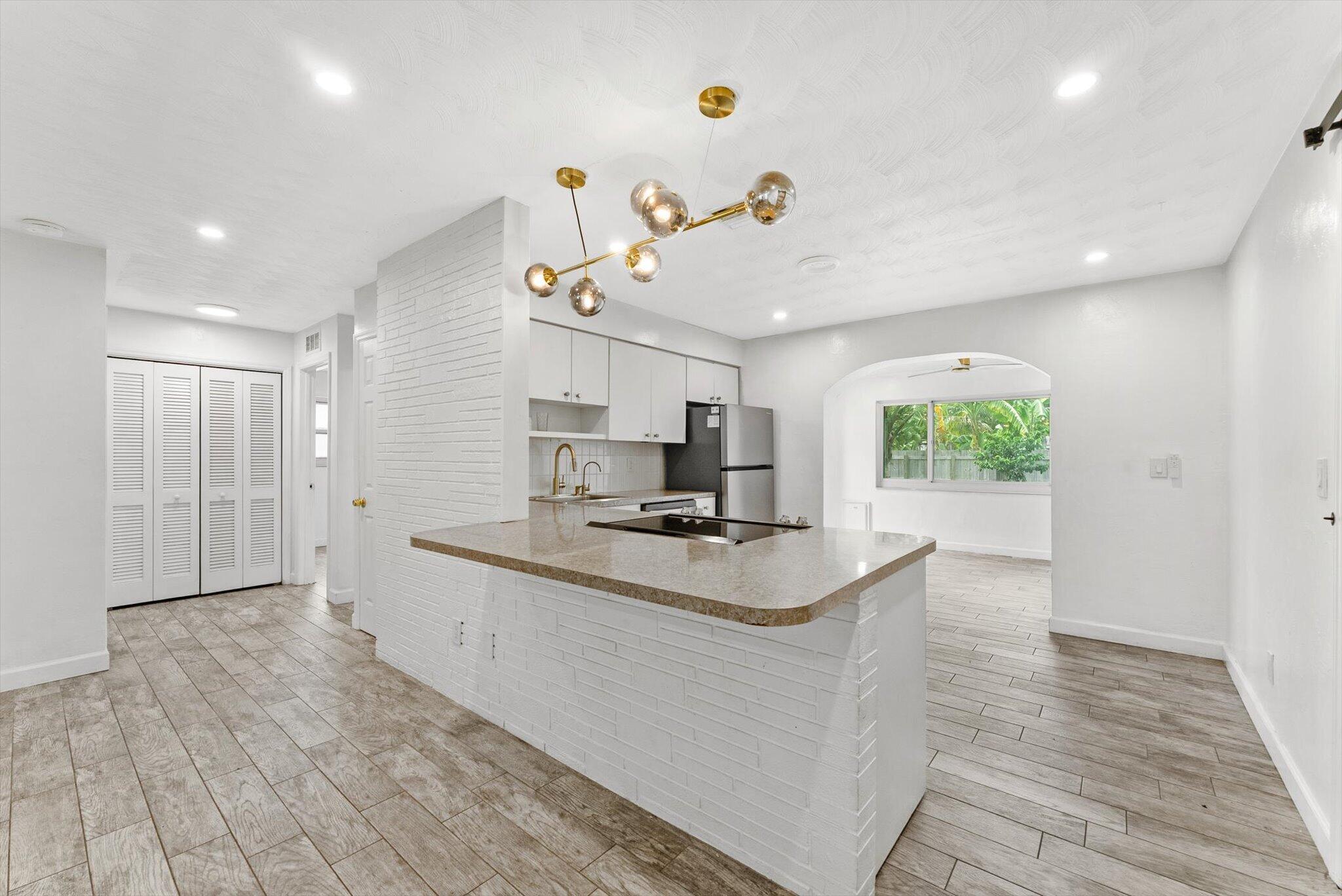 4641 SW 25TH Terrace