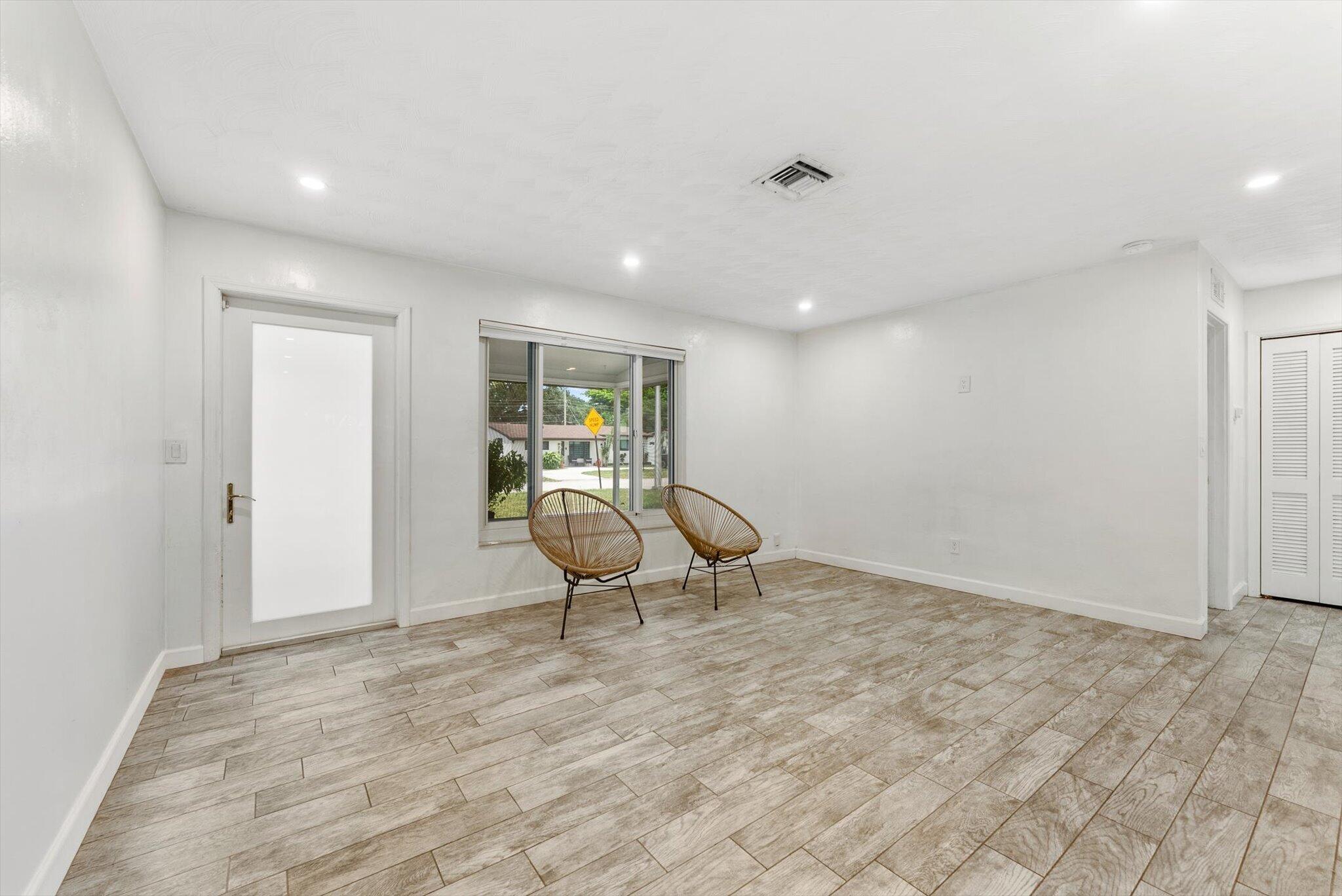 4641 SW 25TH Terrace