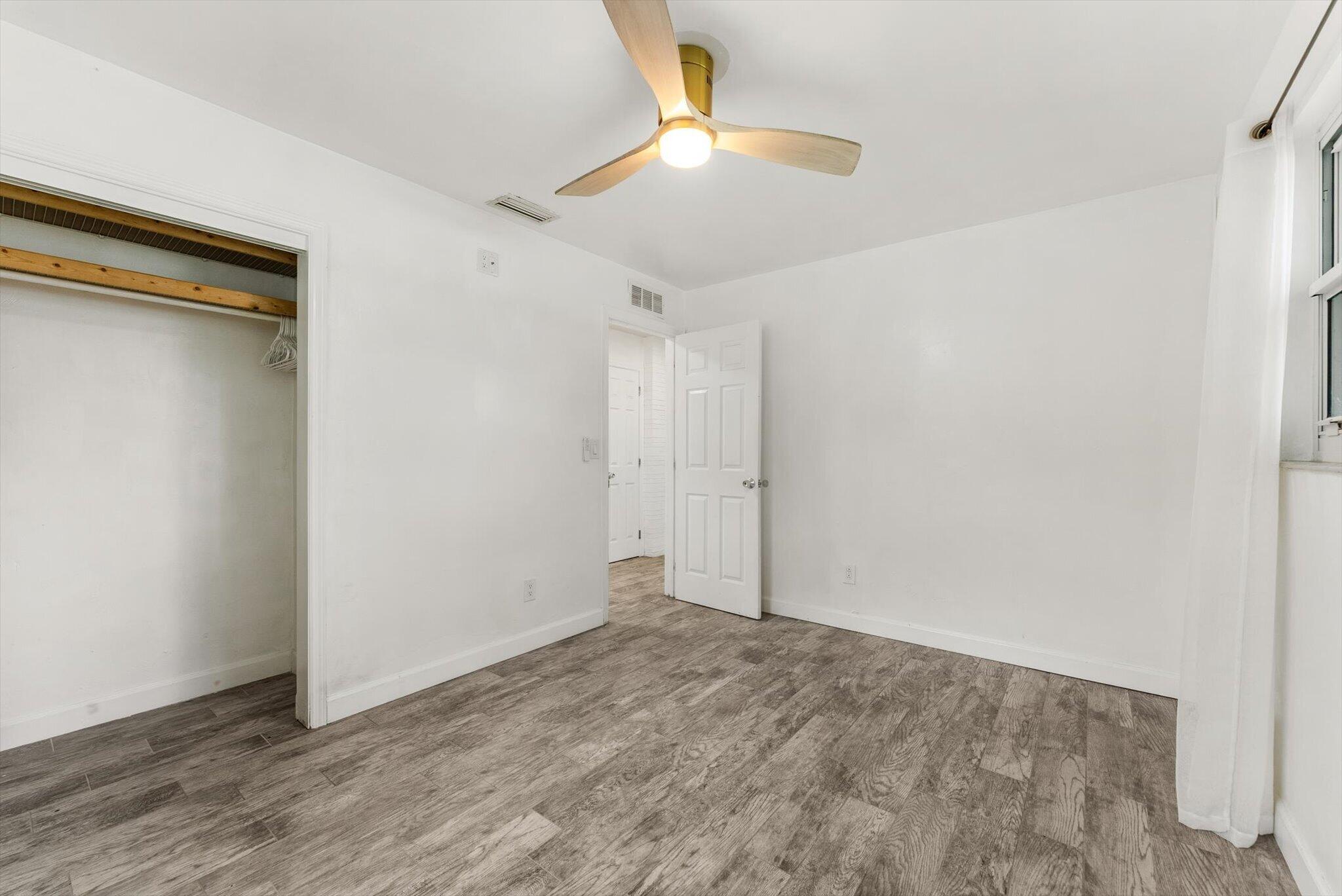 4641 SW 25TH Terrace