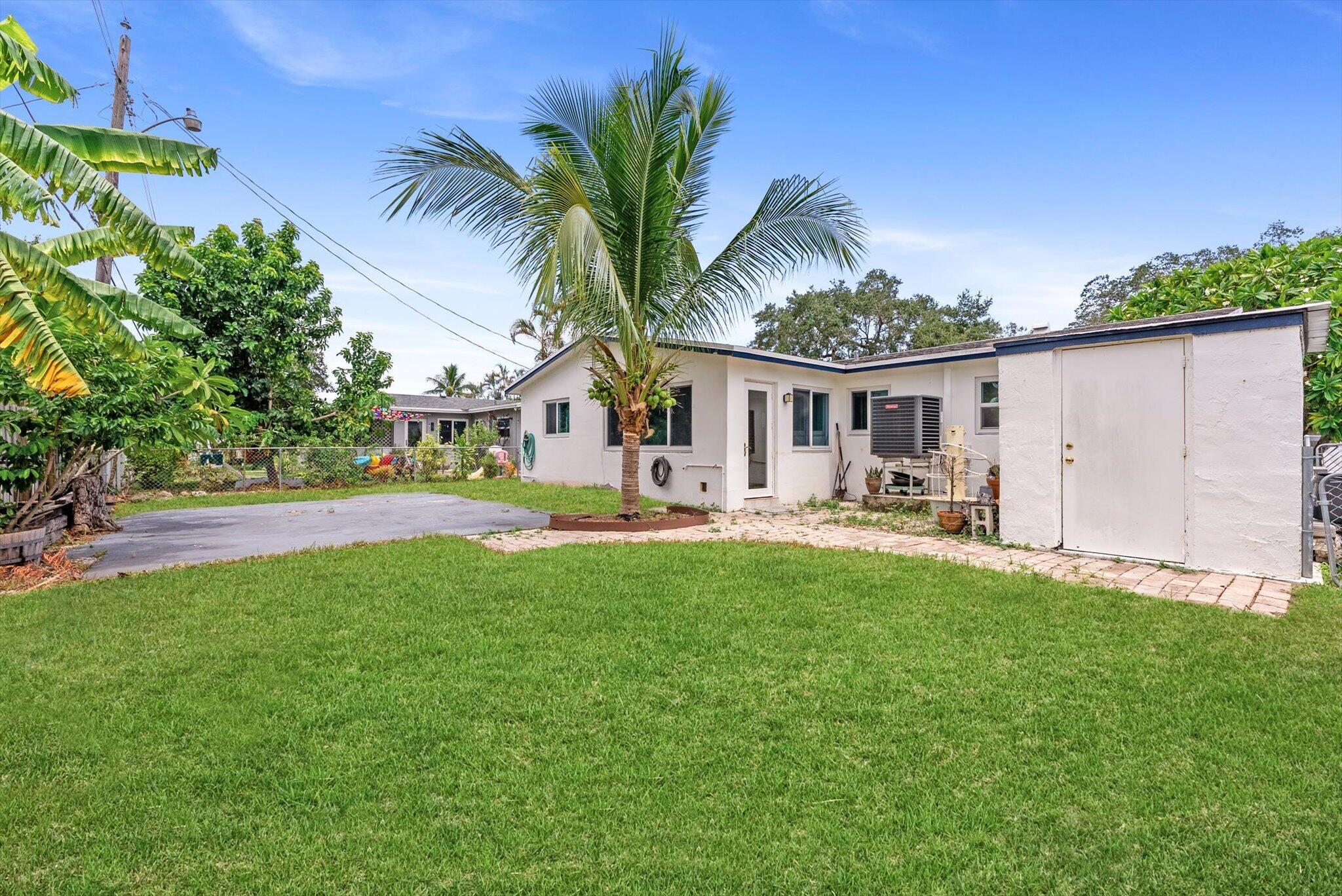 4641 SW 25TH Terrace
