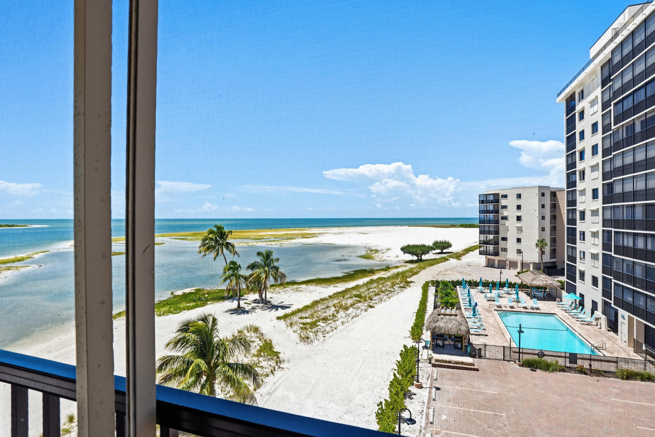 8402 Estero Boulevard Apt 405