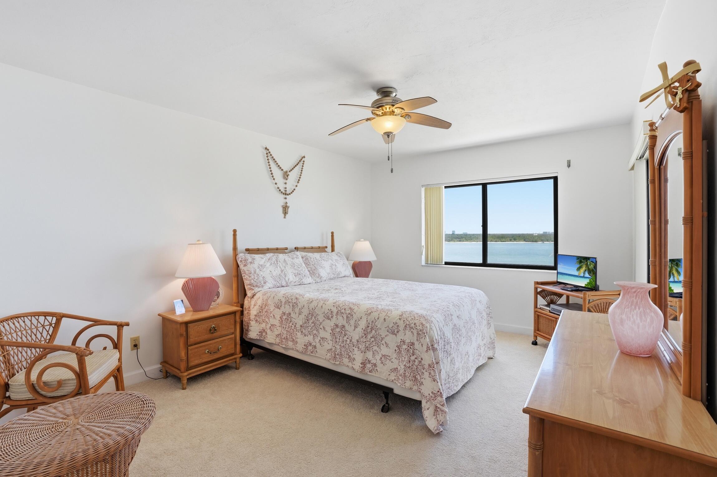 8402 Estero Boulevard Apt 405