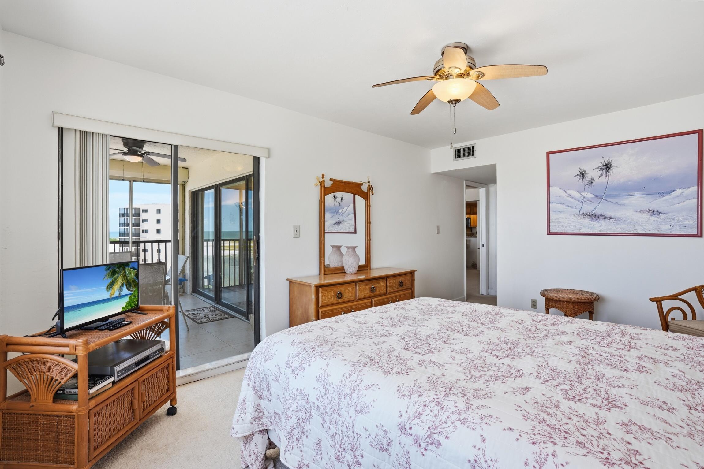 8402 Estero Boulevard Apt 405