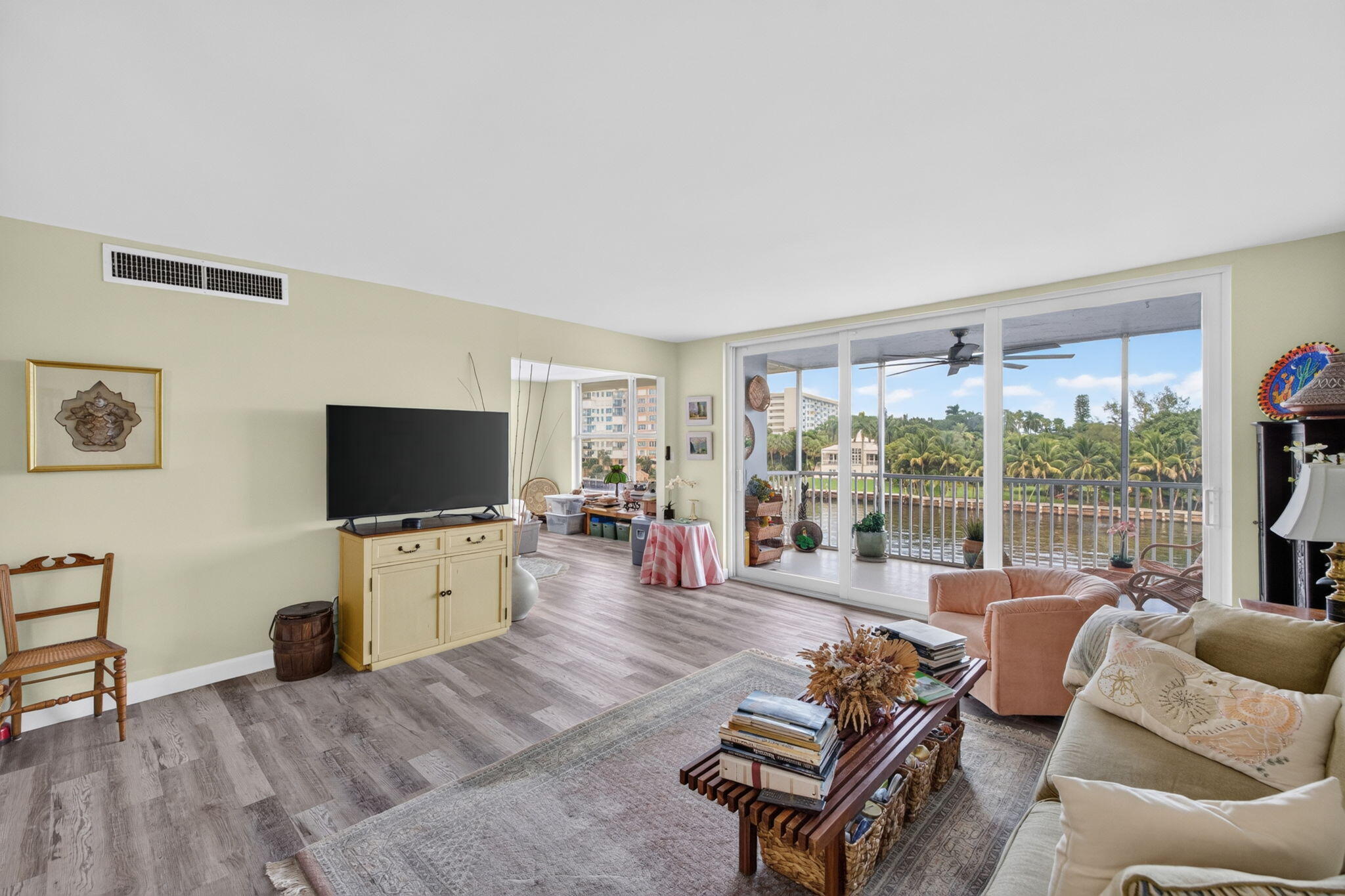 3100 NE 48TH Court 409