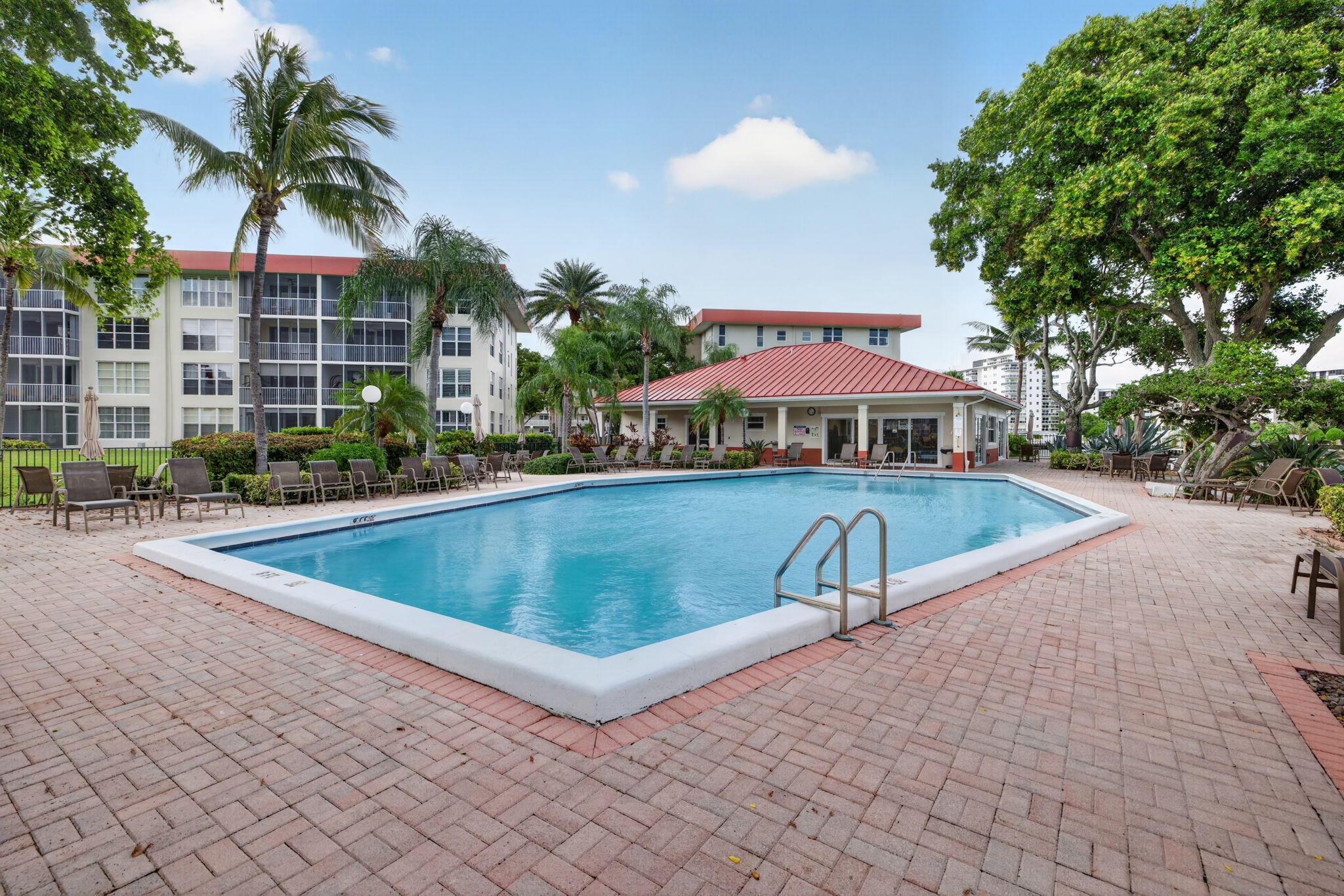 3100 NE 48TH Court 409